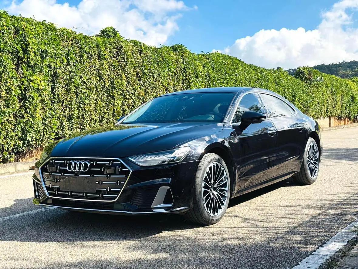 Audi A7L 2025 г. 10092 км.