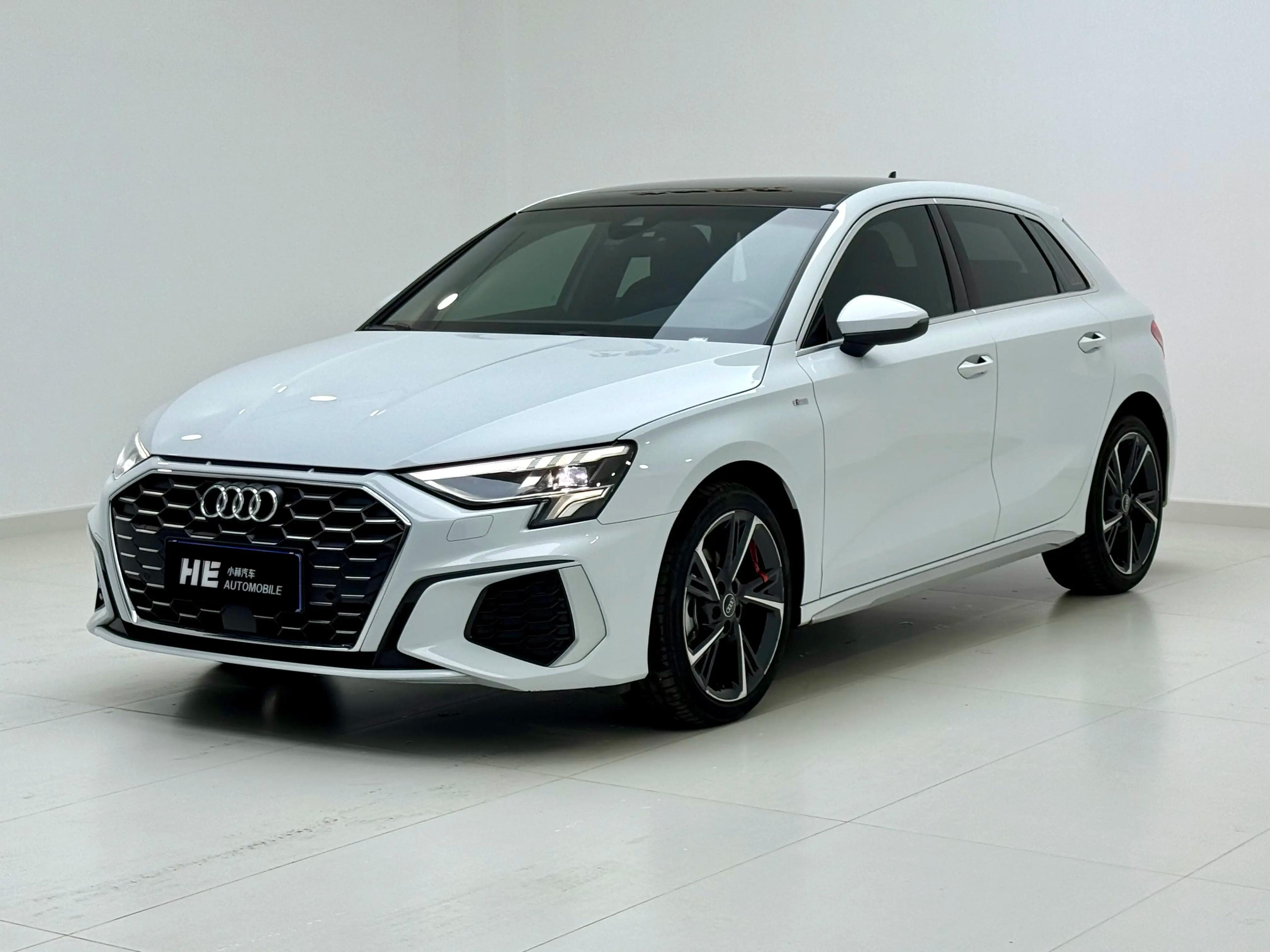 Audi A3 2024 г. 13086 км.