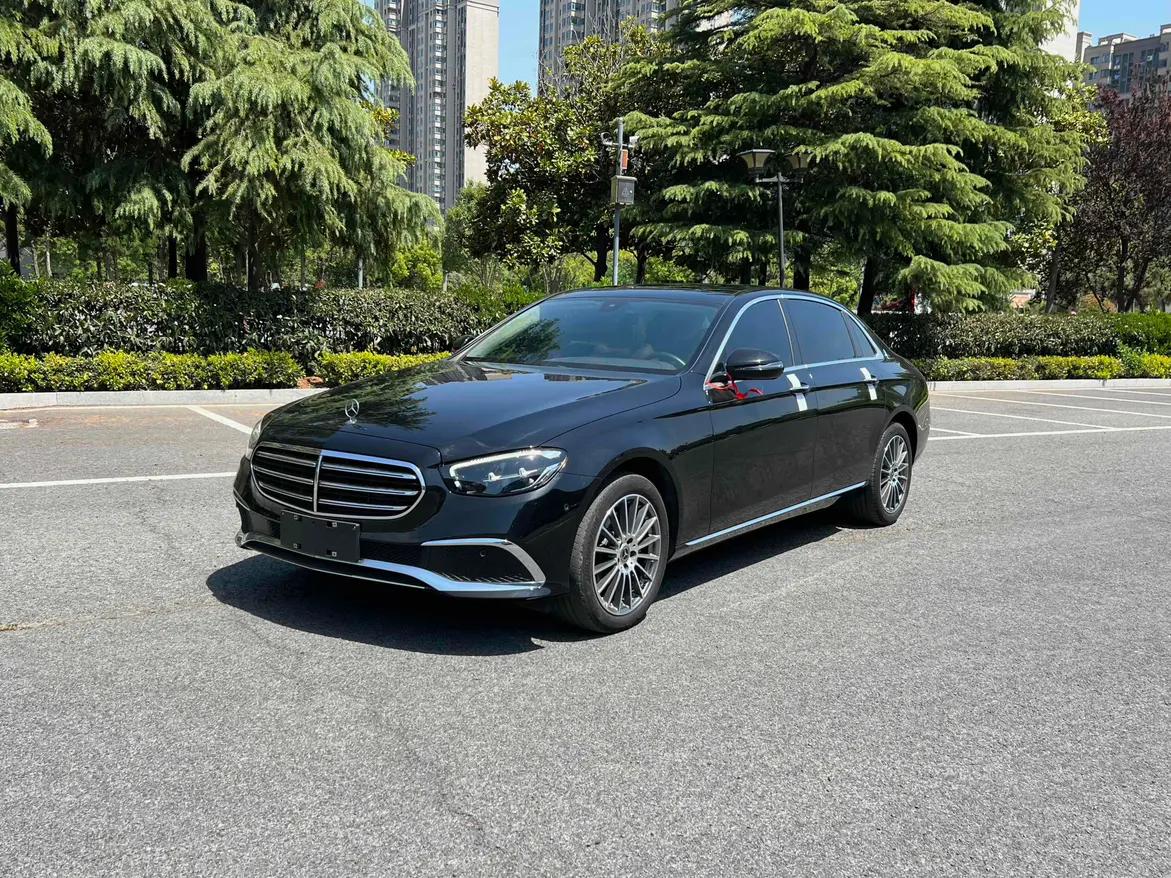 Mercedes-Benz E-Class 2023 г. 52840 км.