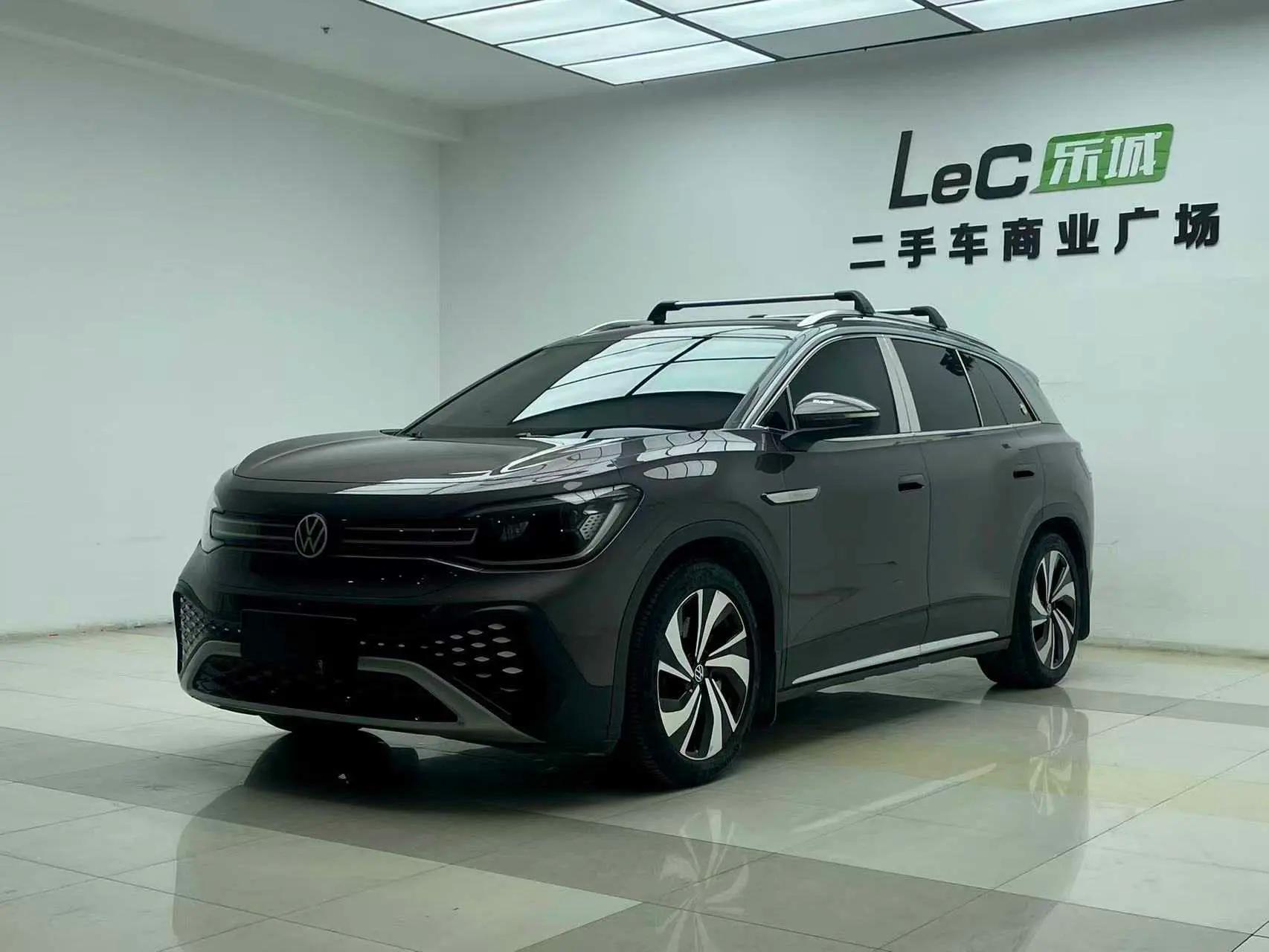 Volkswagen ID.6 CROZZ 2022 г. 42115 км.