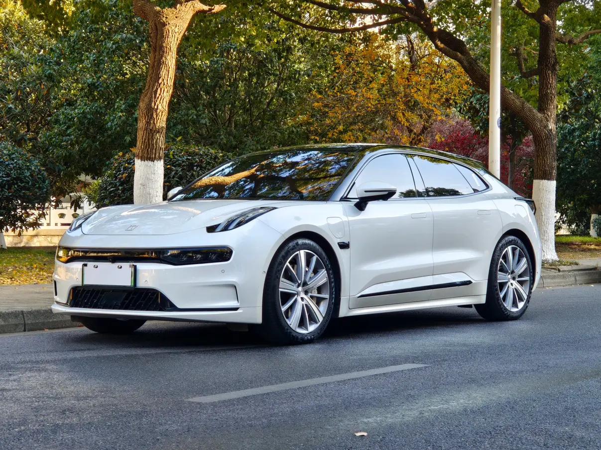 ZEEKR 001 2022 г. 62044 км.