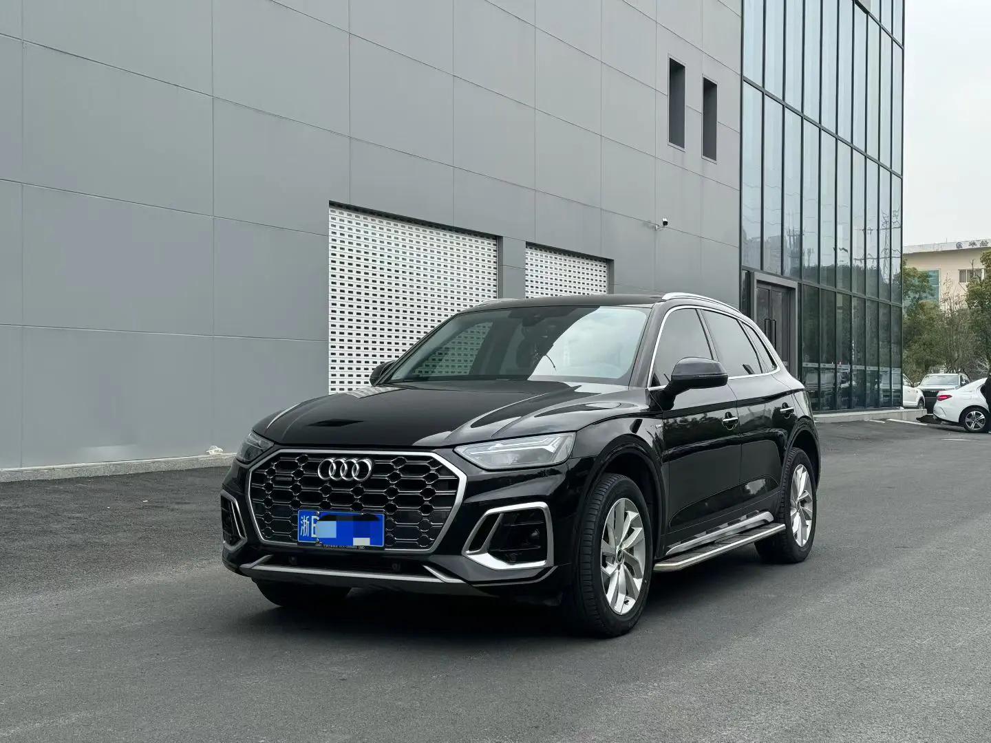 Audi Q5L 2021 г. 38106 км.