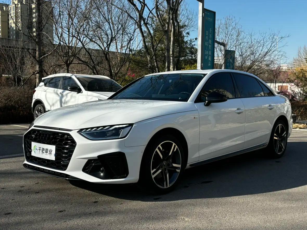 Audi A4L 2022 г. 25082 км.