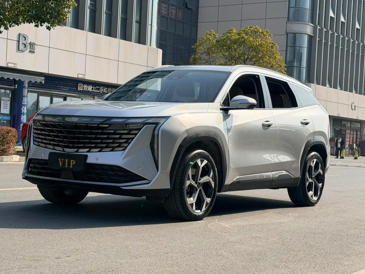 Geely Atlas L 2023 г. 35100 км.