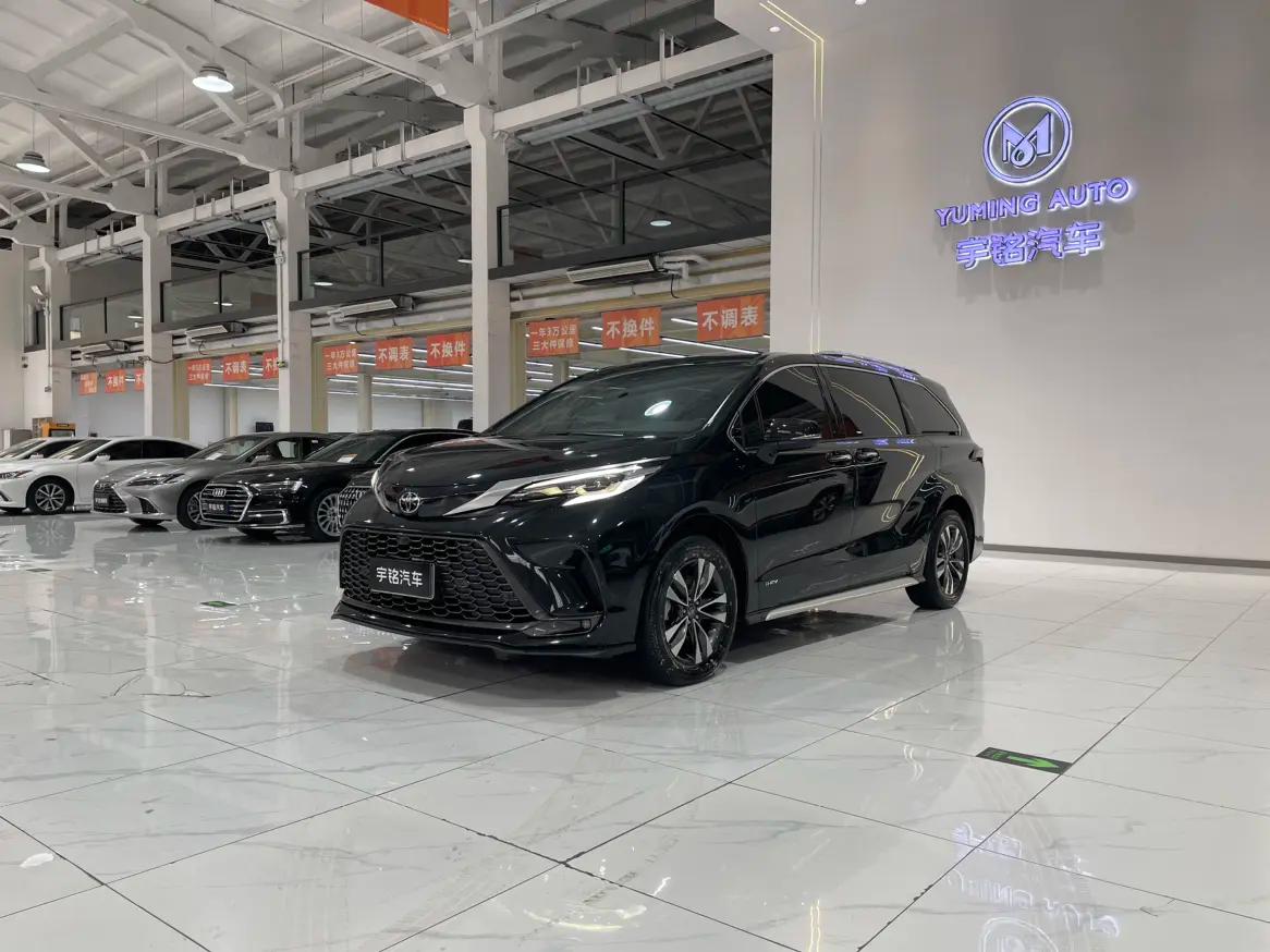 Toyota Granvia 2024 г. 45700 км.