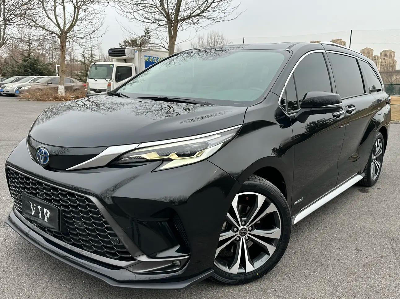 Toyota Granvia 2023 г. 80076 км.