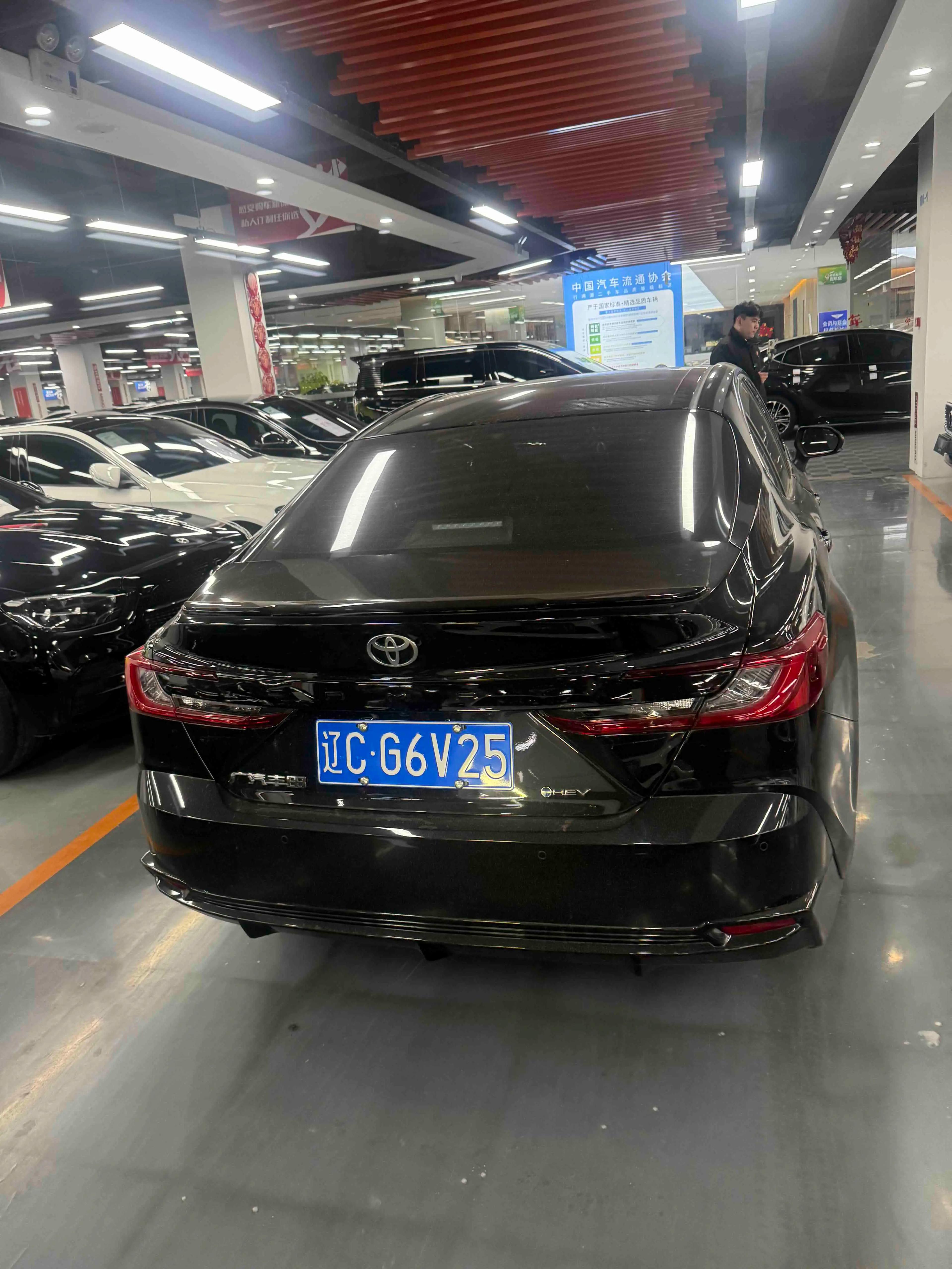Toyota Camry 2025 г. 2000 км.