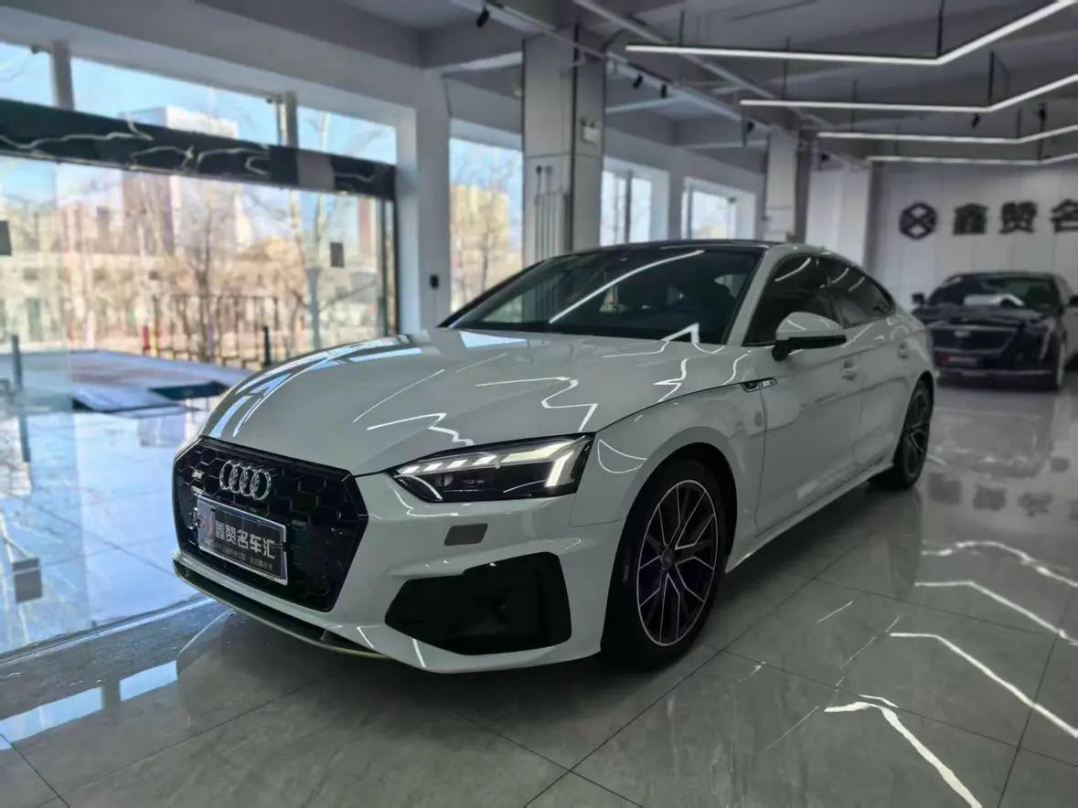 Audi A5 2021 г. 42605 км.