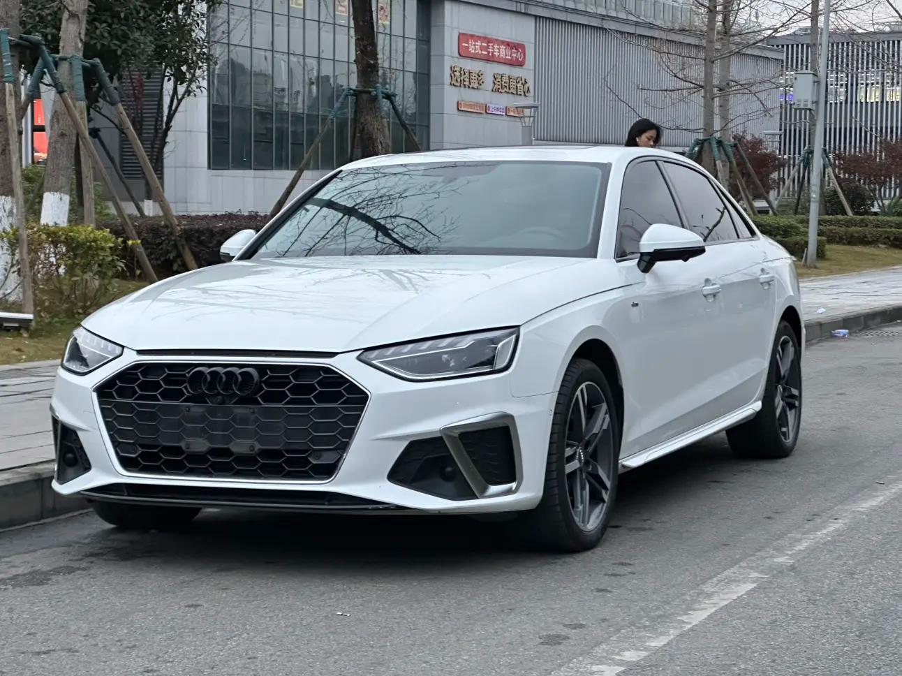 Audi A4L 2021 г. 89538 км.