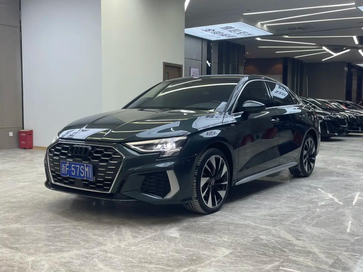 Audi A3 2023 г. 61922 км.