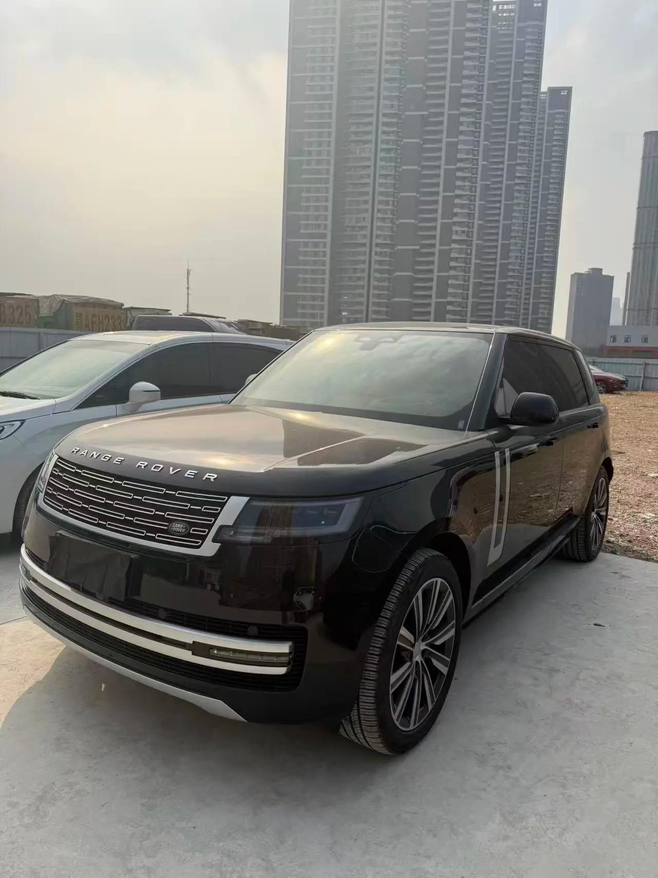 Land Rover Range rover 2025 г. 13017 км.