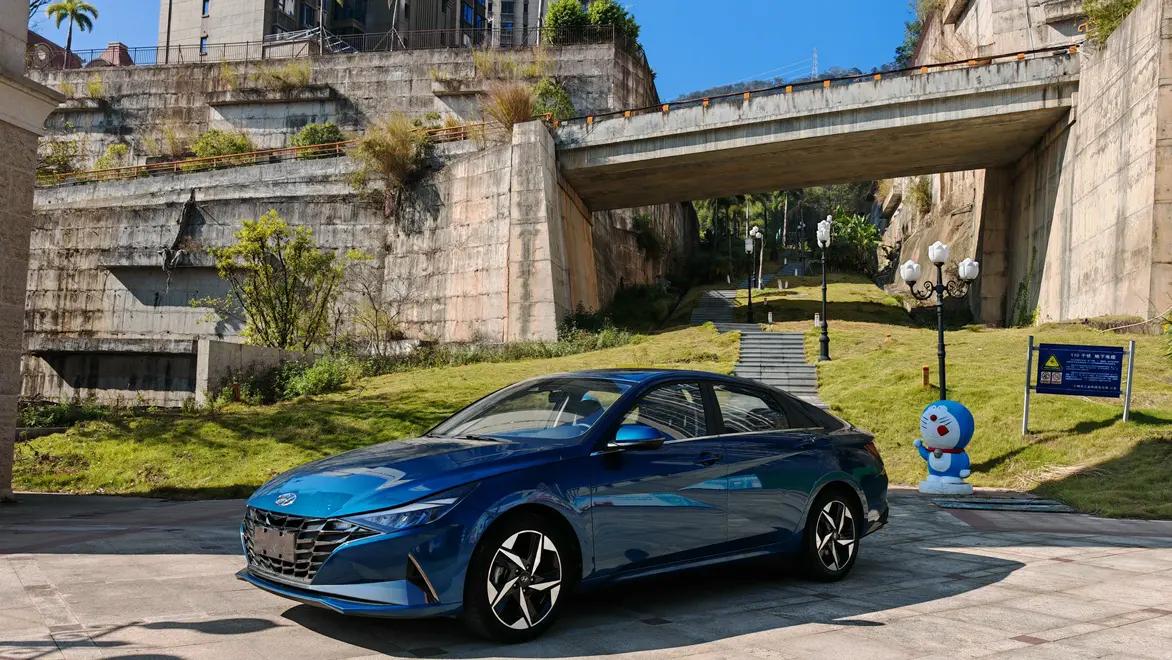 Hyundai Elantra 2022 г. 47031 км.