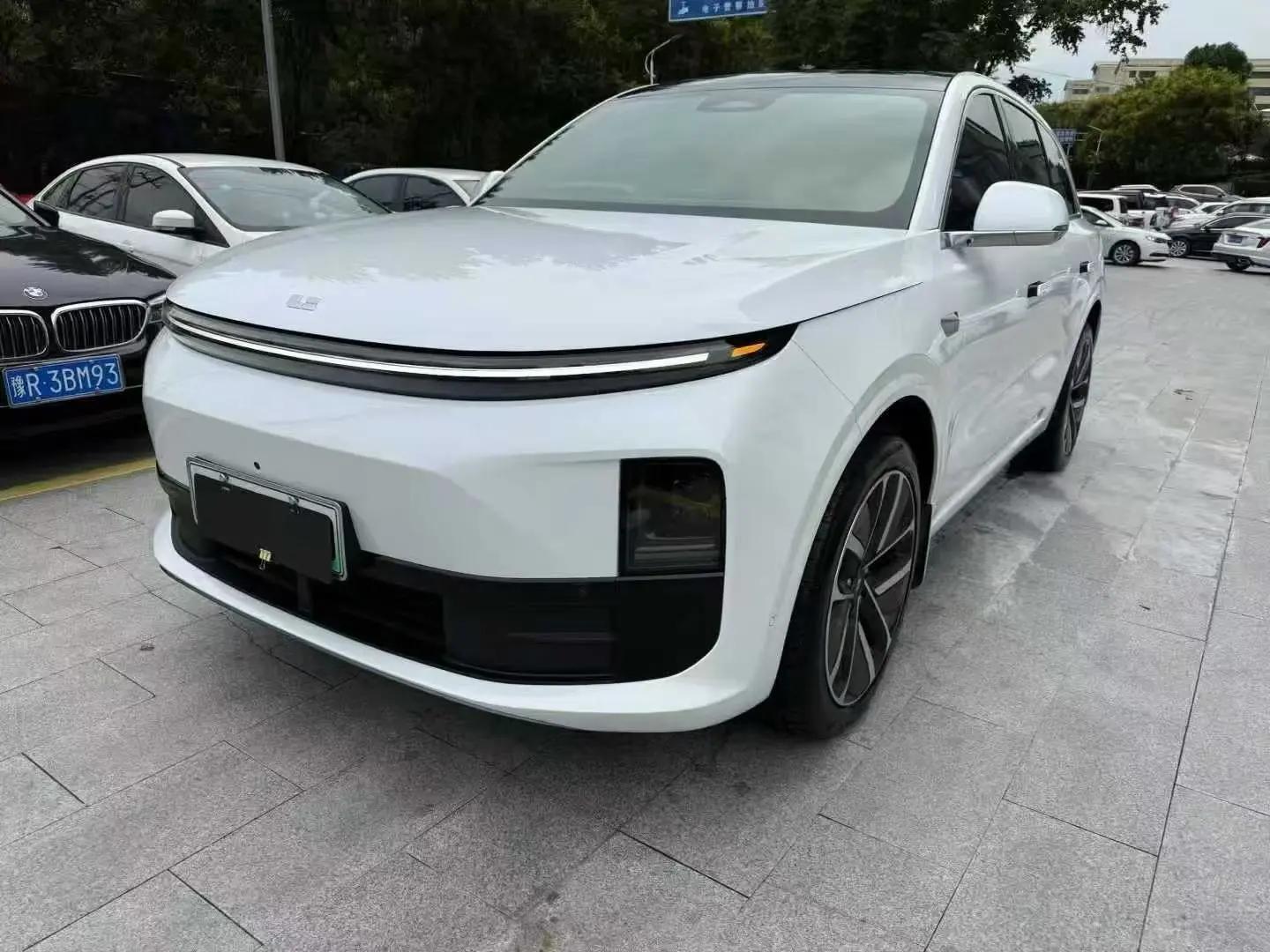 Lixiang L6 2024 г. 19067 км.