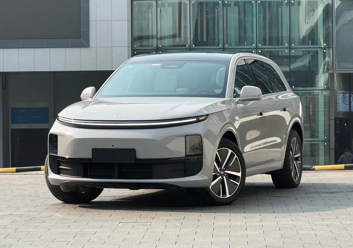 Lixiang L6 2025 г. 14068 км.