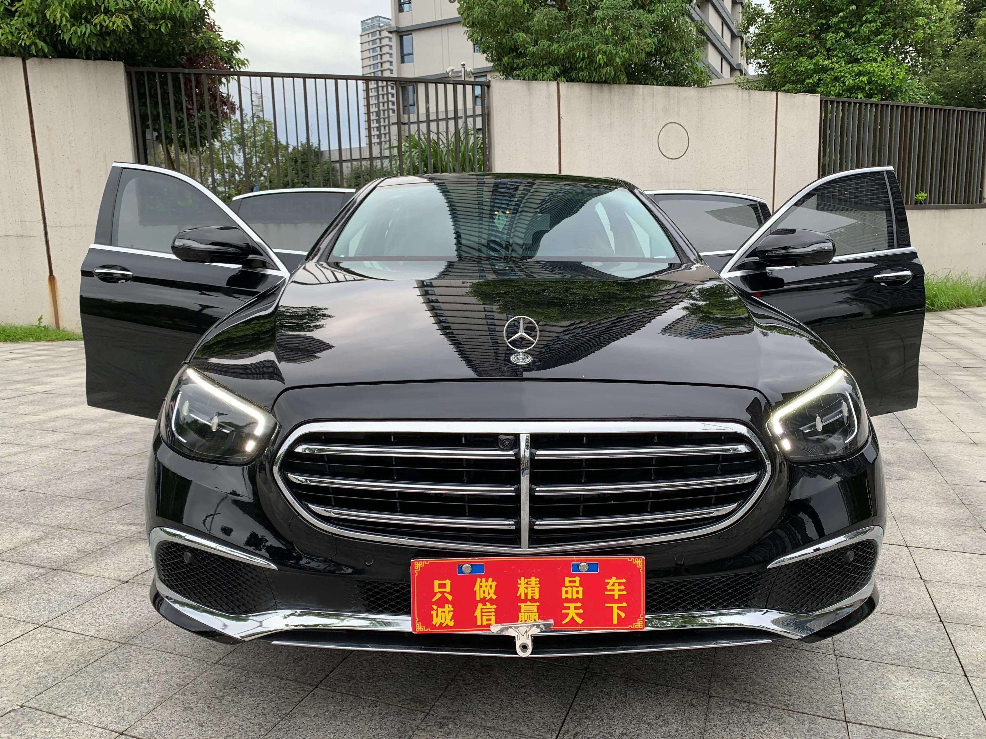 Mercedes-Benz E-Class 2022 г. 40010 км.