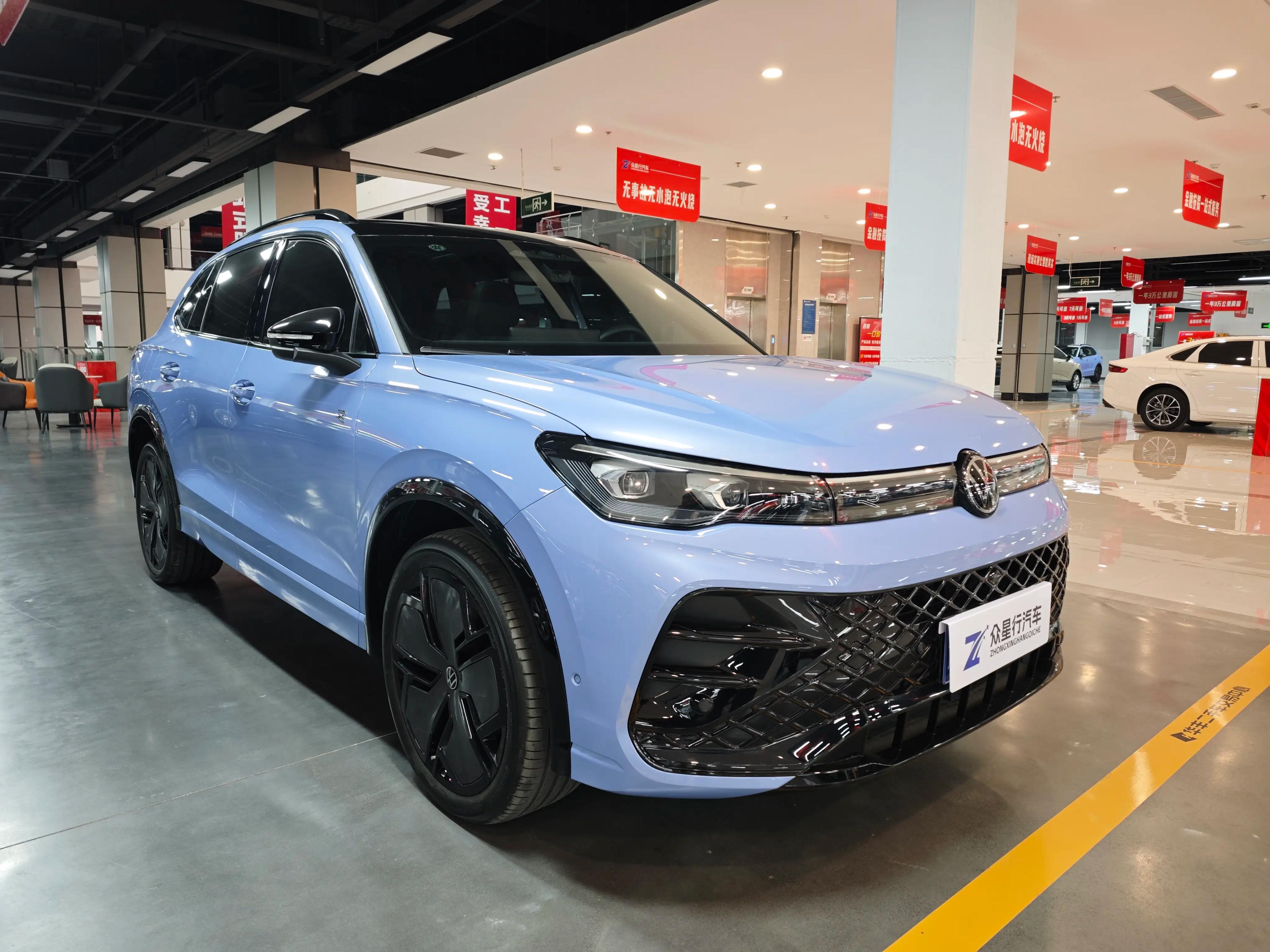 Volkswagen Tiguan L 2024 г. 6055 км.