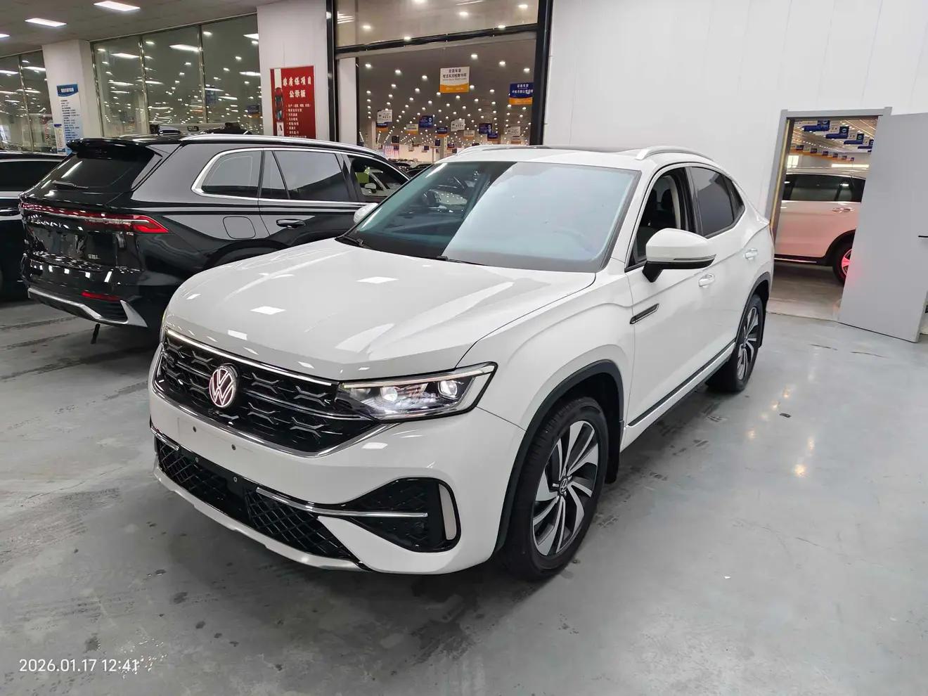 Volkswagen Tayron X 2024 г. 19057 км.