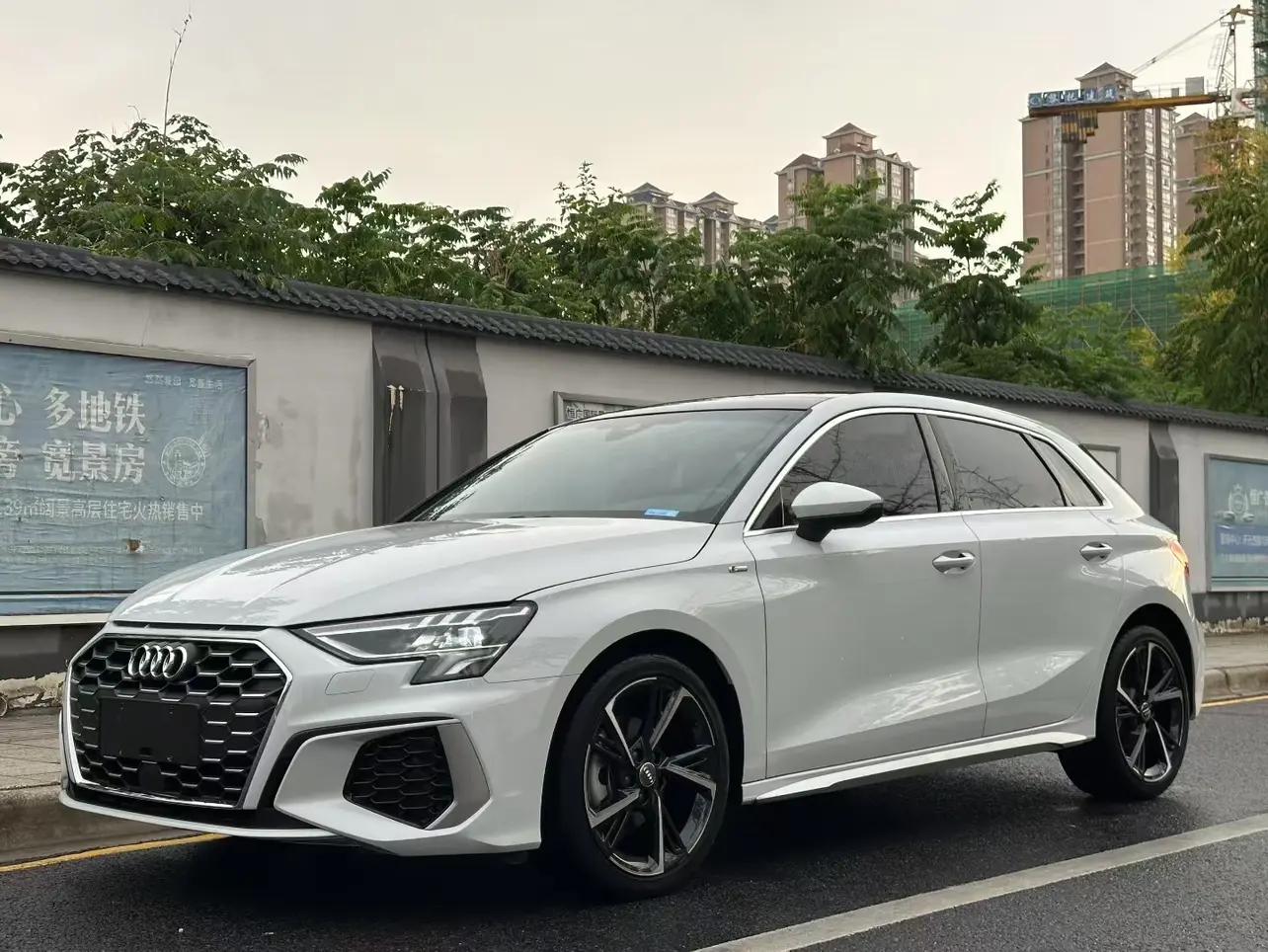 Audi A3 2021 г. 30125 км.