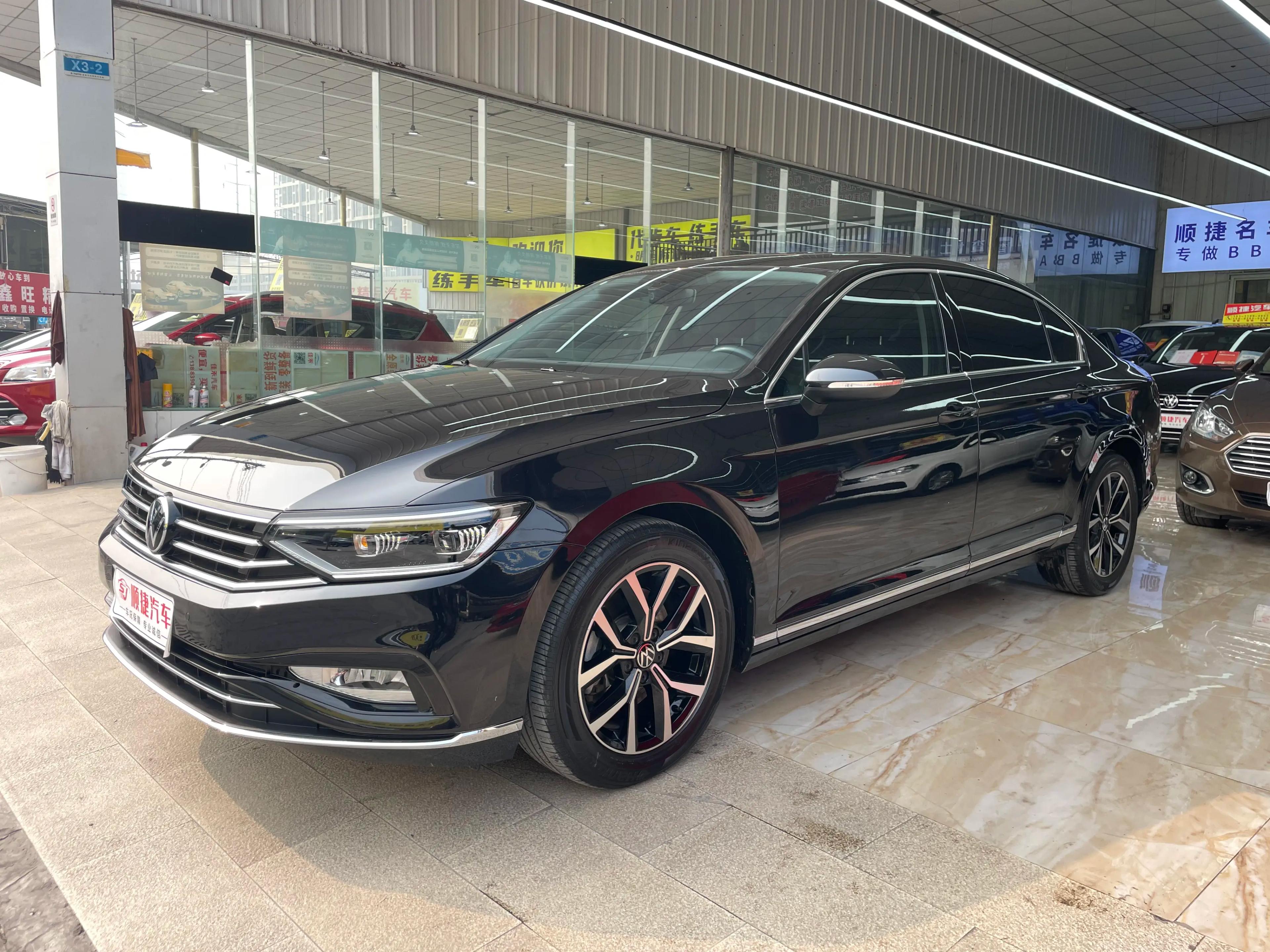 Volkswagen Magotan 2022 г. 70053 км.