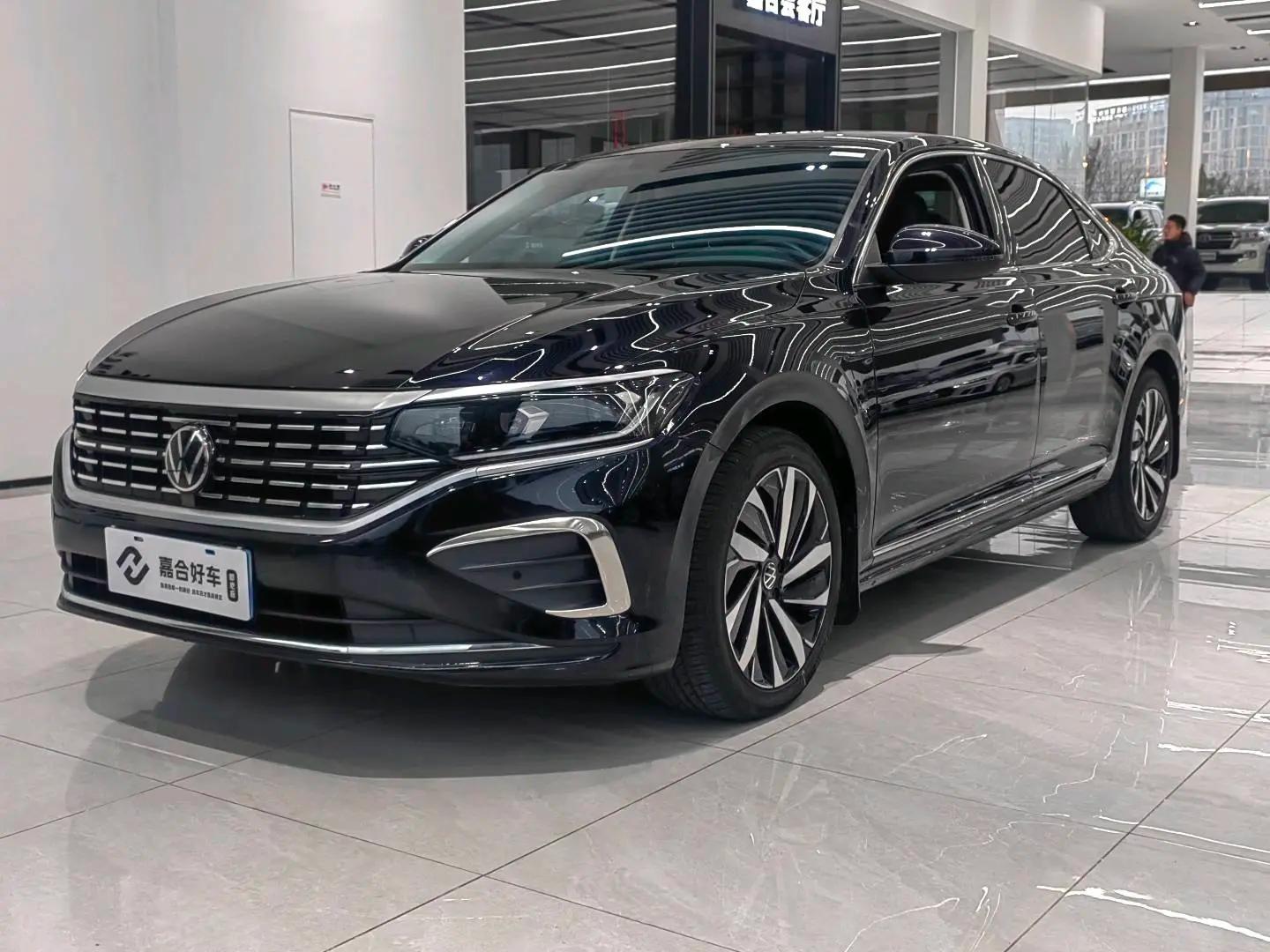 Volkswagen Passat 2024 г. 19118 км.