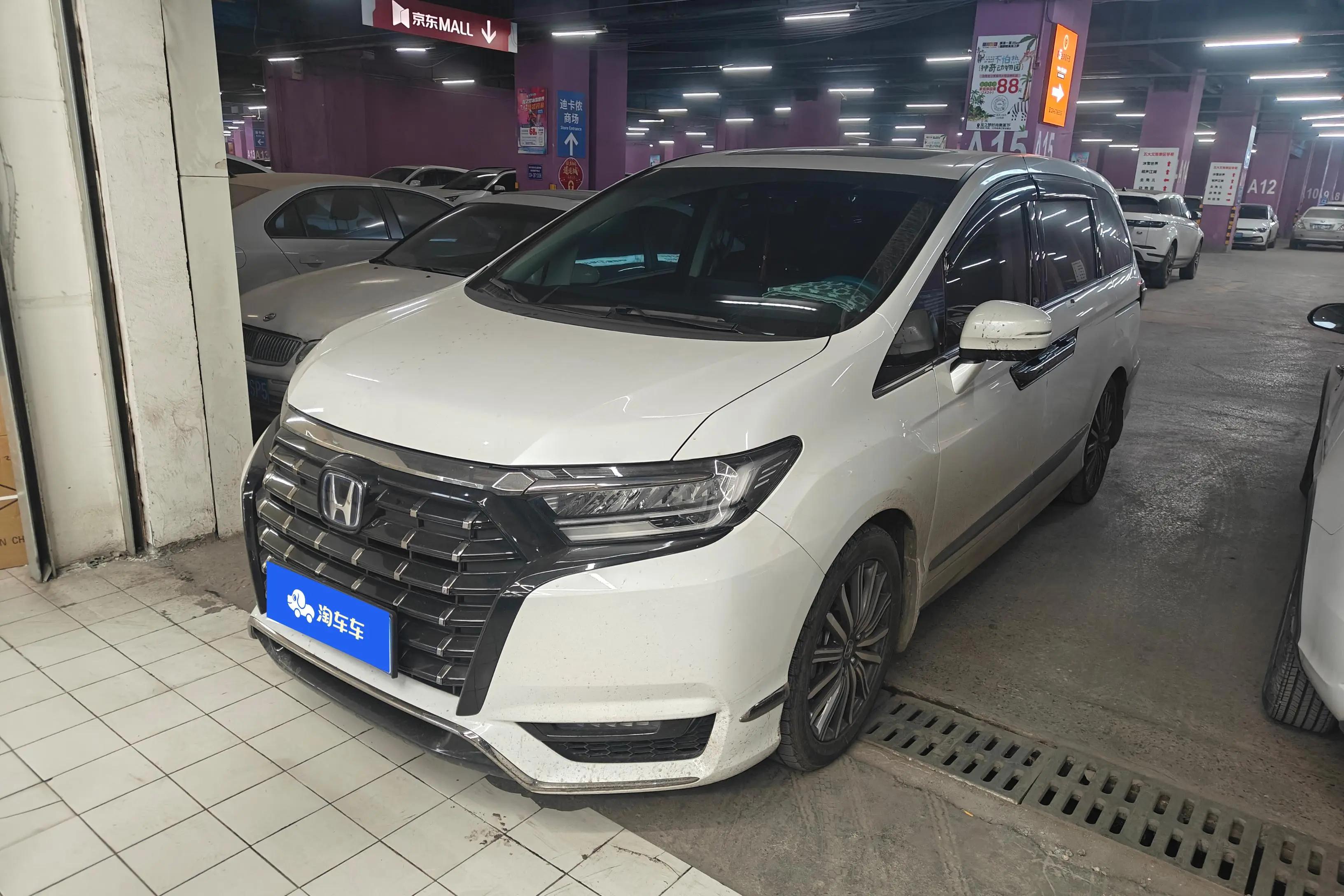 Honda Odyssey 2022 г. 72015 км.