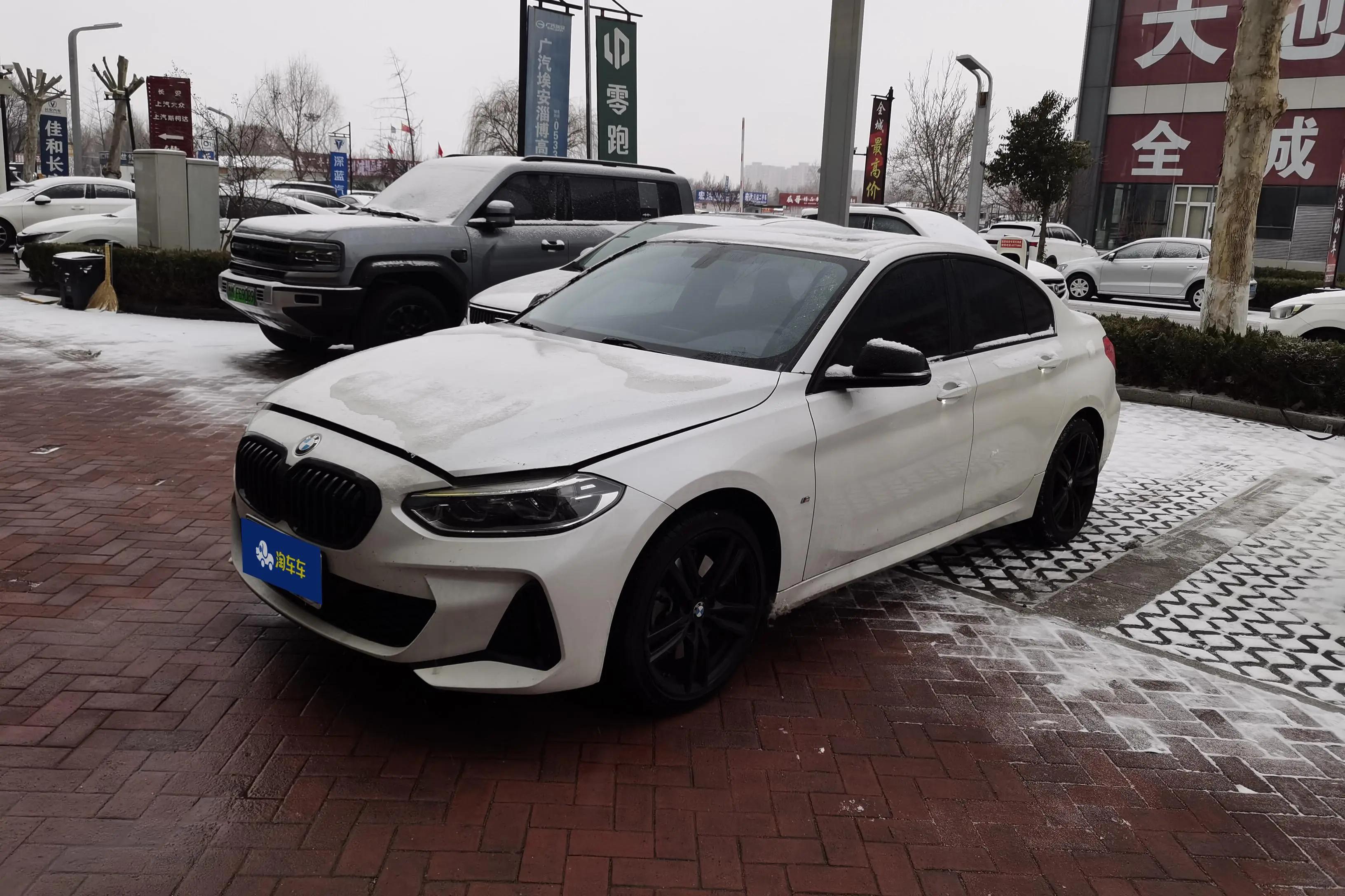 BMW 1 Series 2021 г. 66900 км.