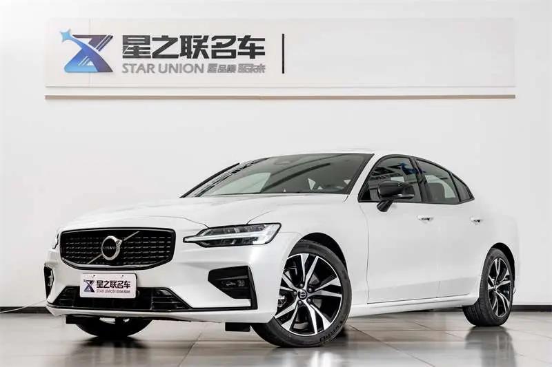 Volvo S60 2024 г. 11144 км.