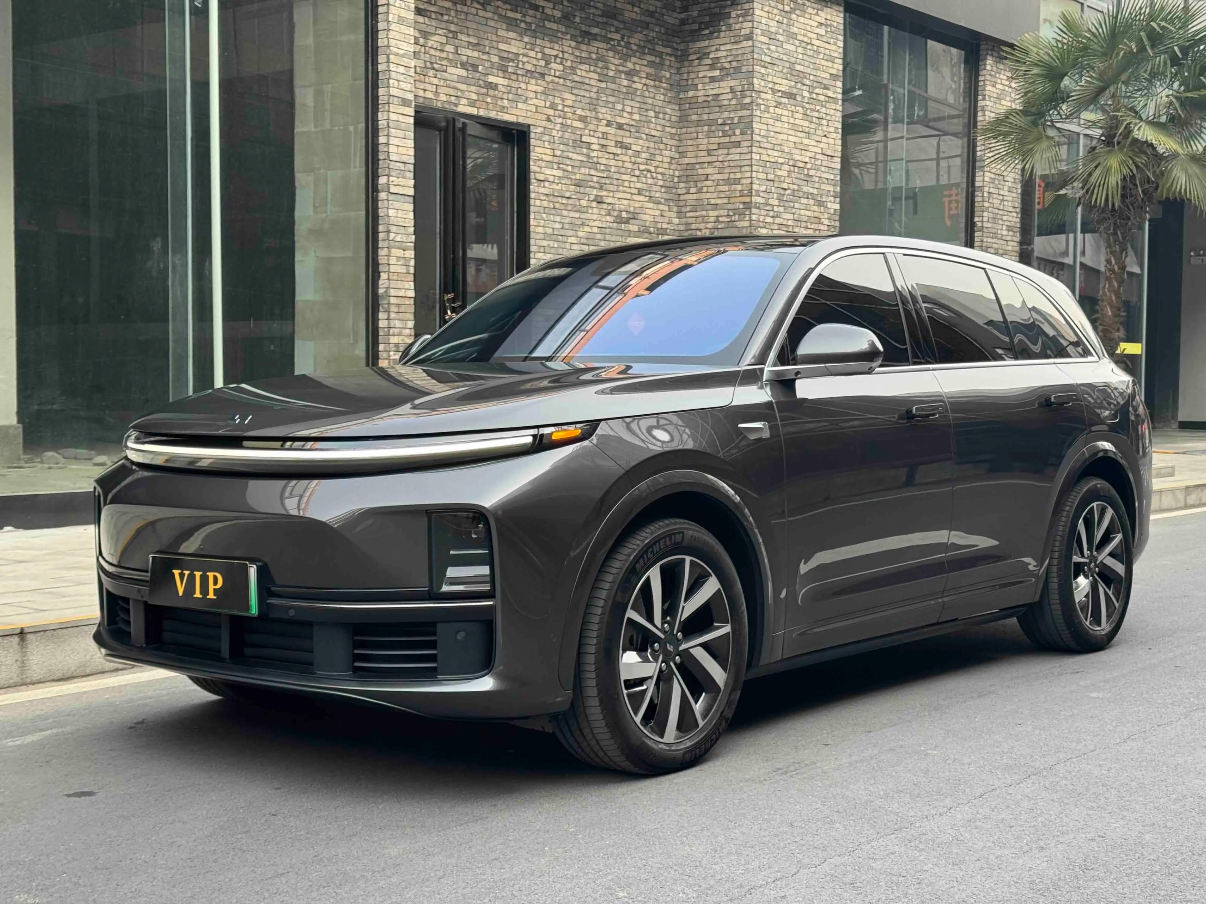 Lixiang L7 2024 г. 33099 км.