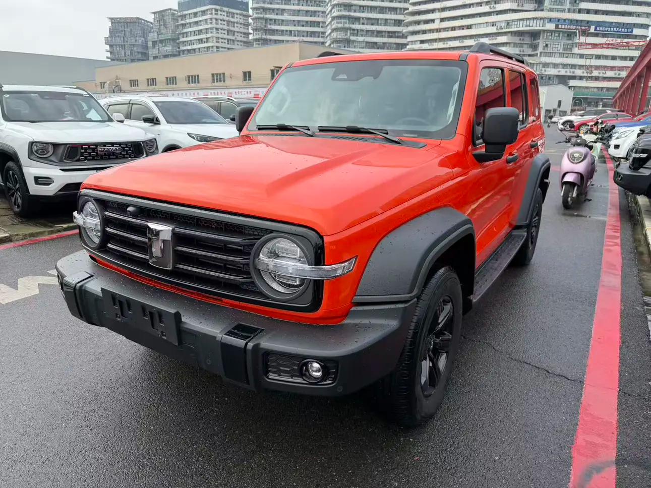 Tank 300 2023 г. 20027 км.