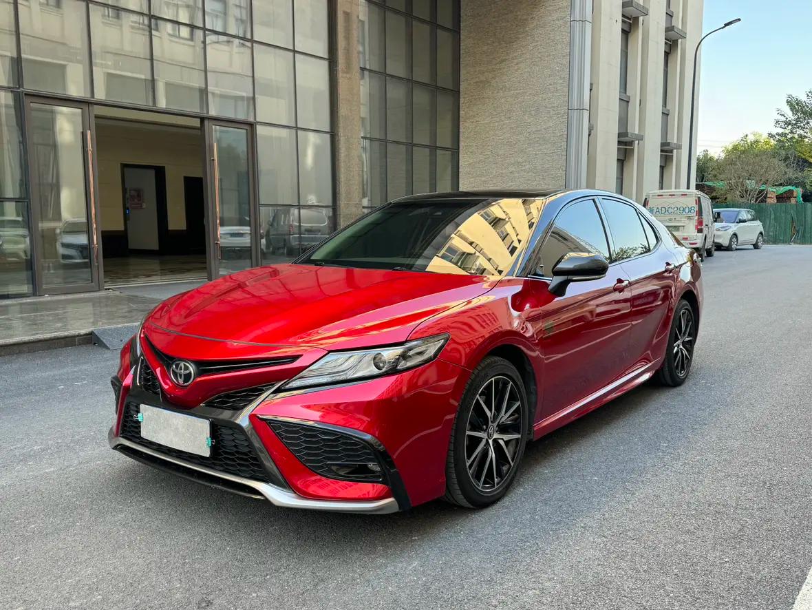 Toyota Camry 2021 г. 76293 км.