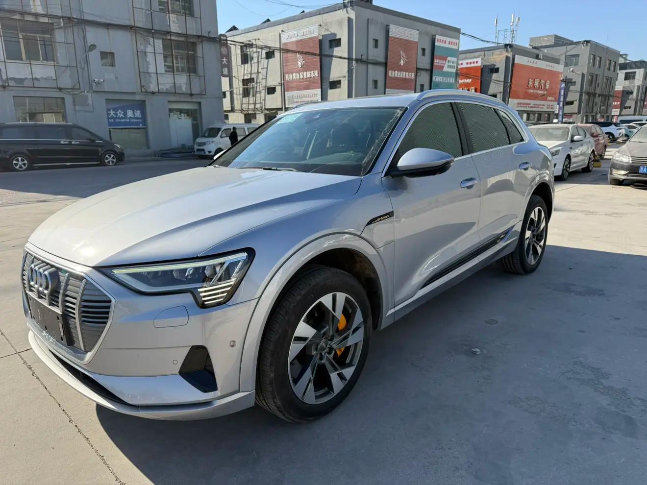 Audi e-tron 2021 г. 110044 км.