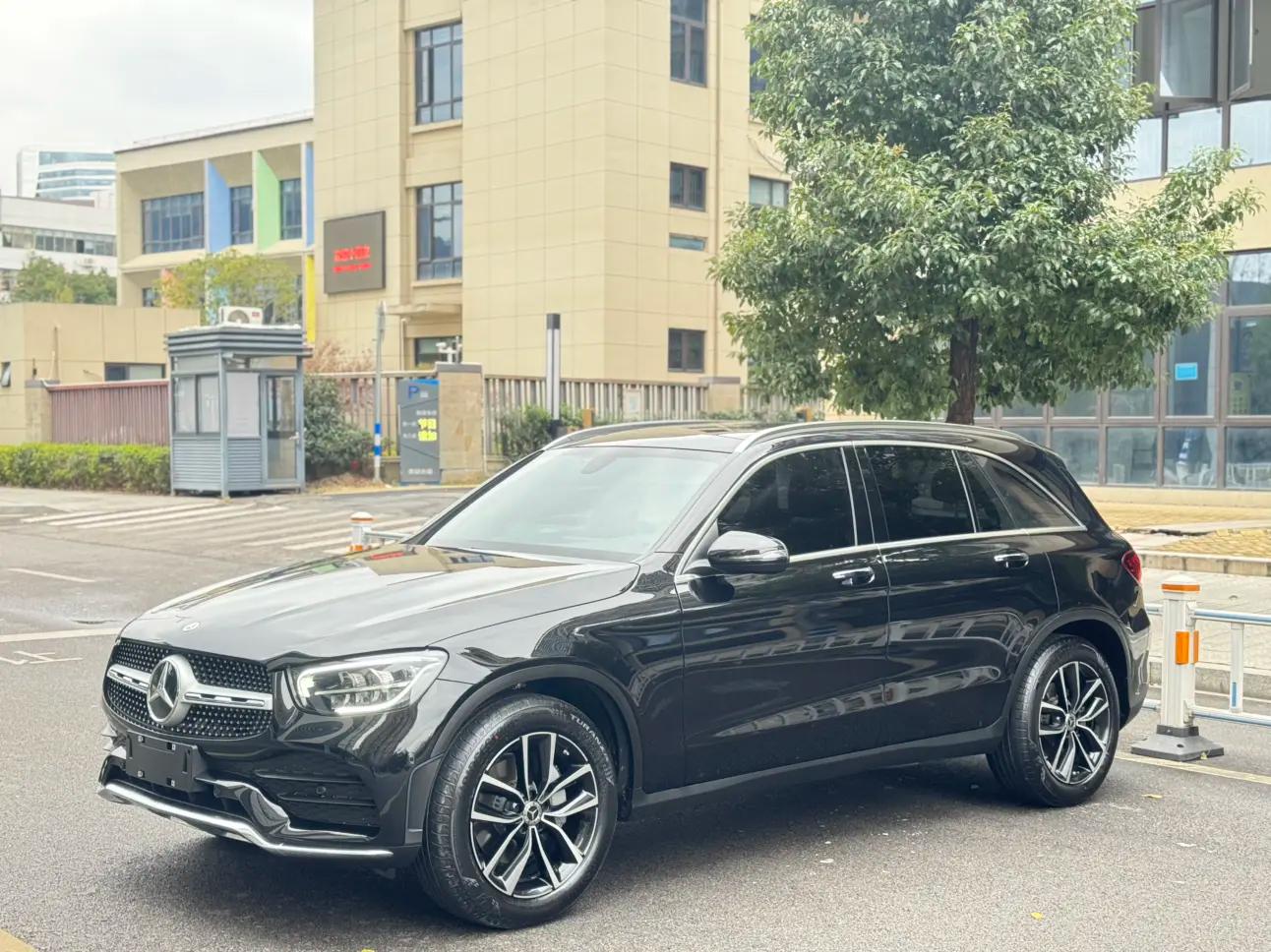 Mercedes-Benz GLC 2023 г. 72212 км.