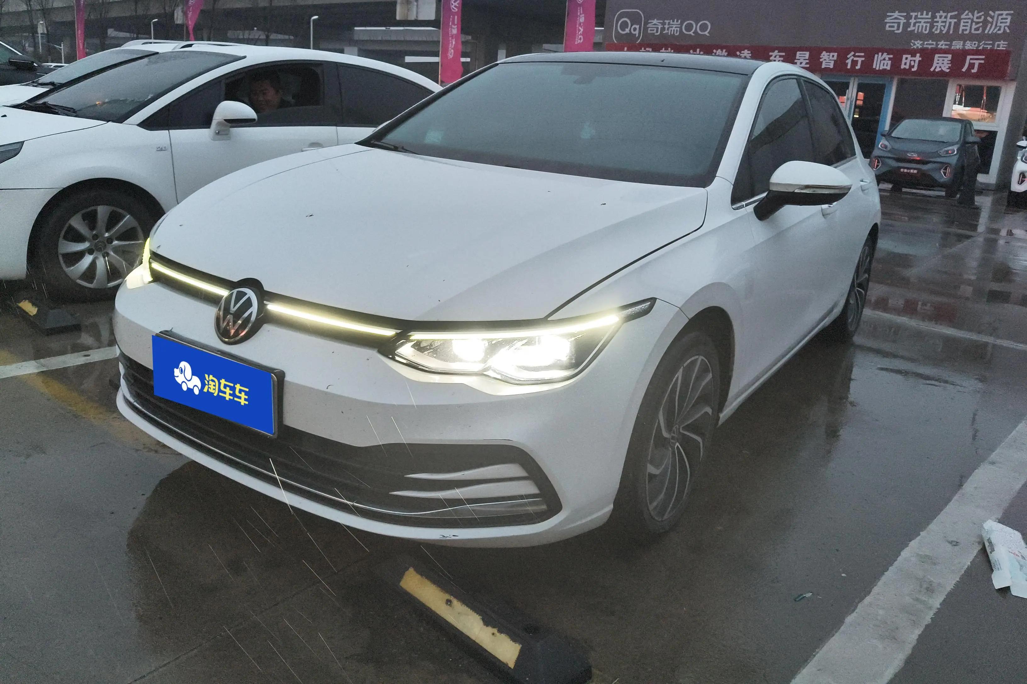 Volkswagen Golf 2022 г. 46601 км.