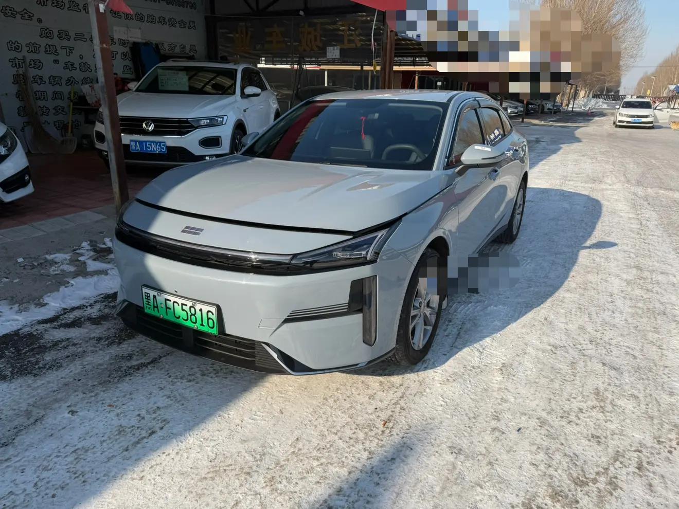 Geely Galaxy L6 2025 г. 27035 км.