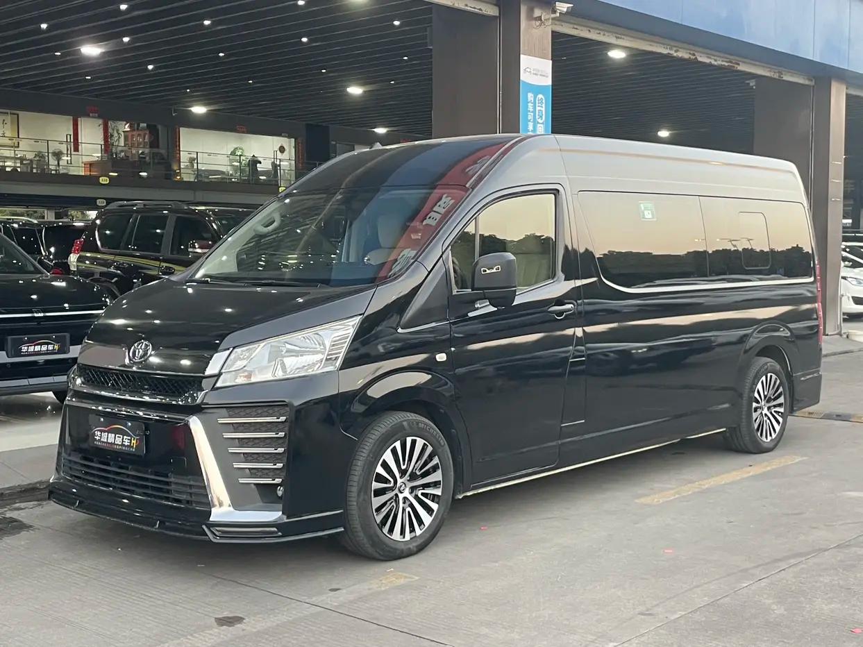 Toyota HiAce 2022 г. 14041 км.
