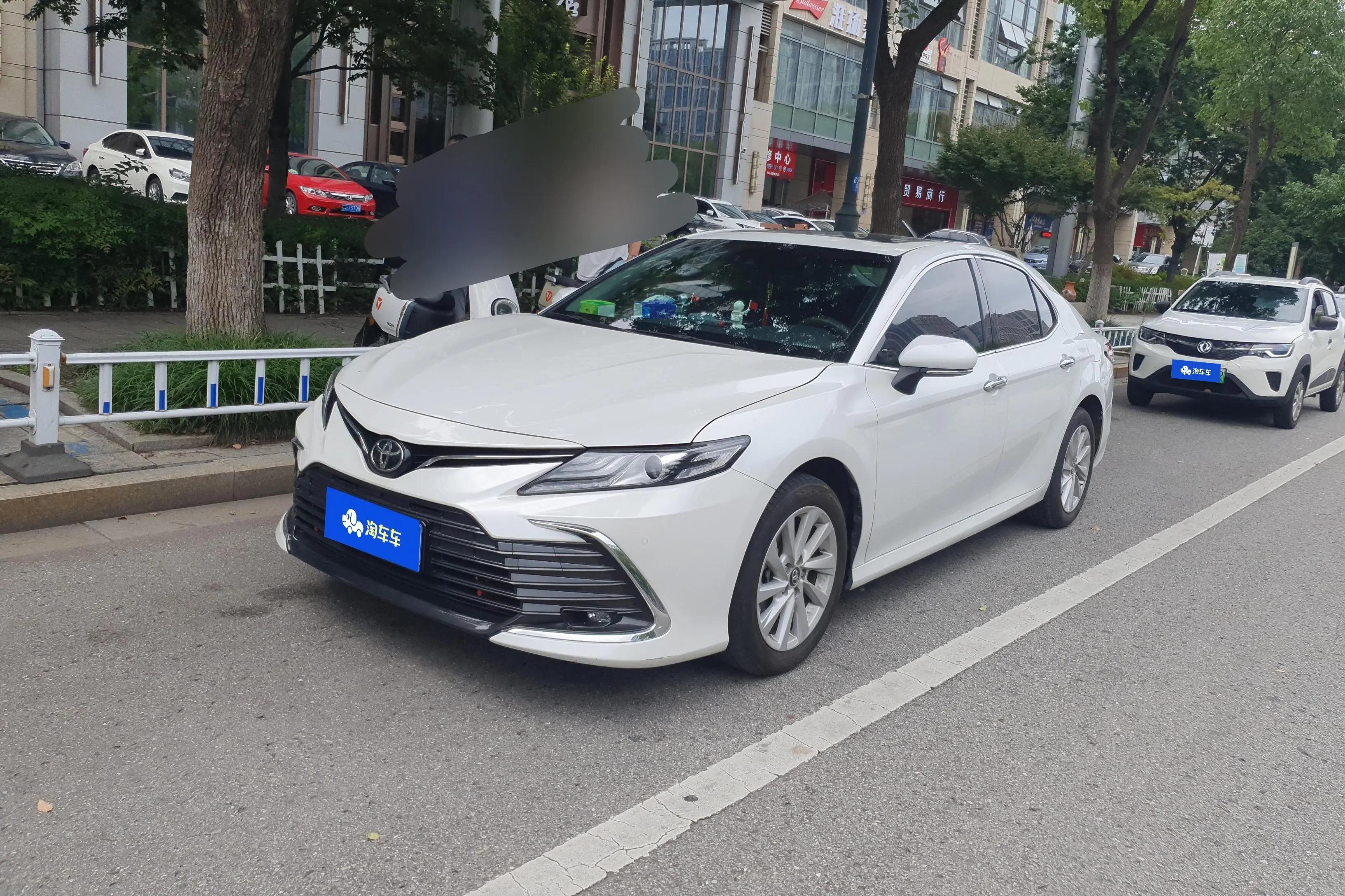 Toyota Camry 2022 г. 32200 км.