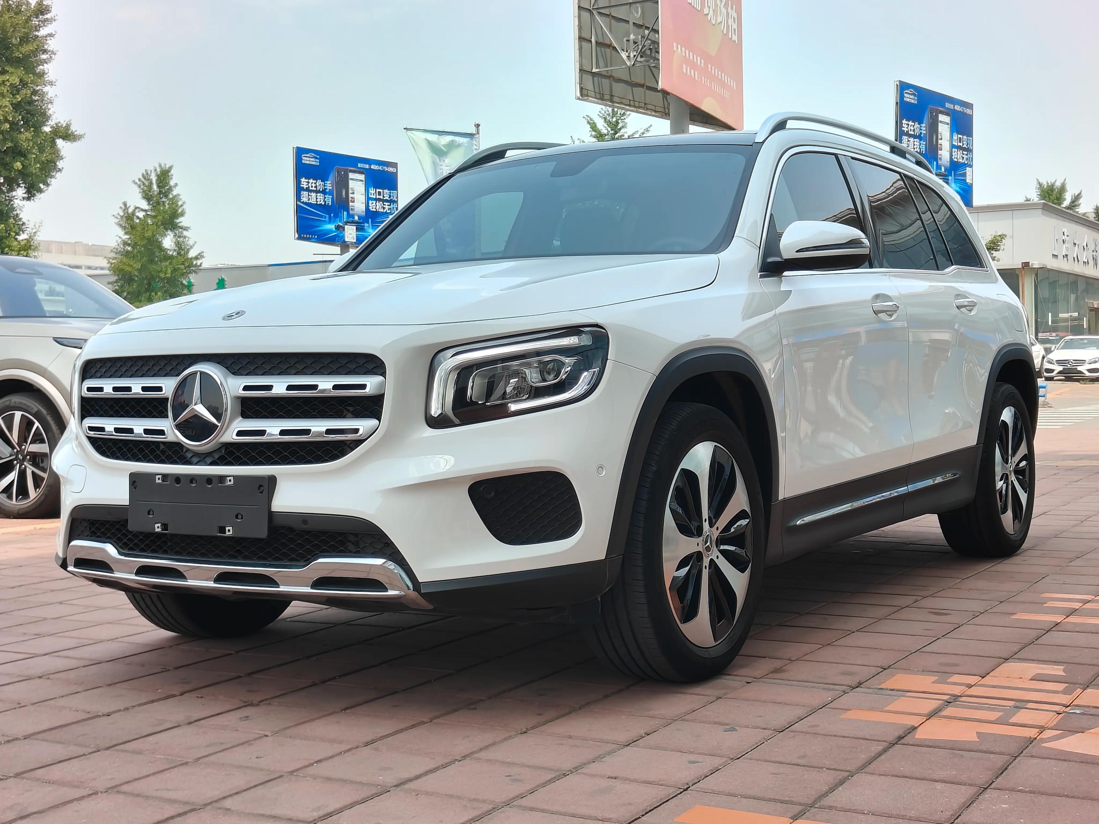 Mercedes-Benz GLB 2023 г. 18066 км.
