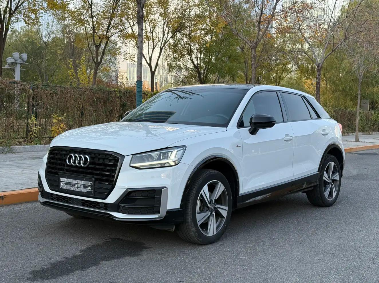 Audi Q2L 2021 г. 40050 км.