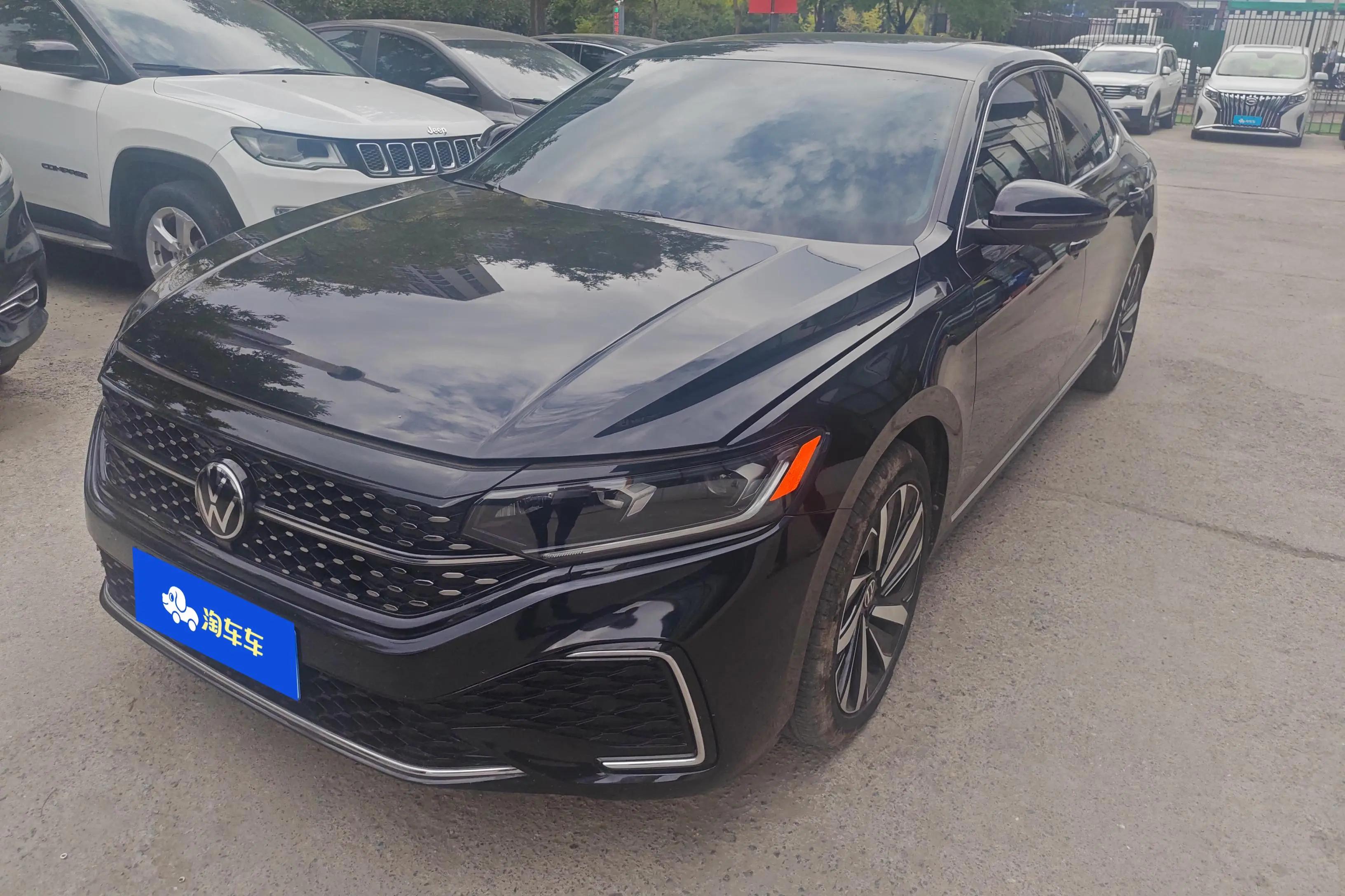 Volkswagen Passat 2022 г. 43830 км.