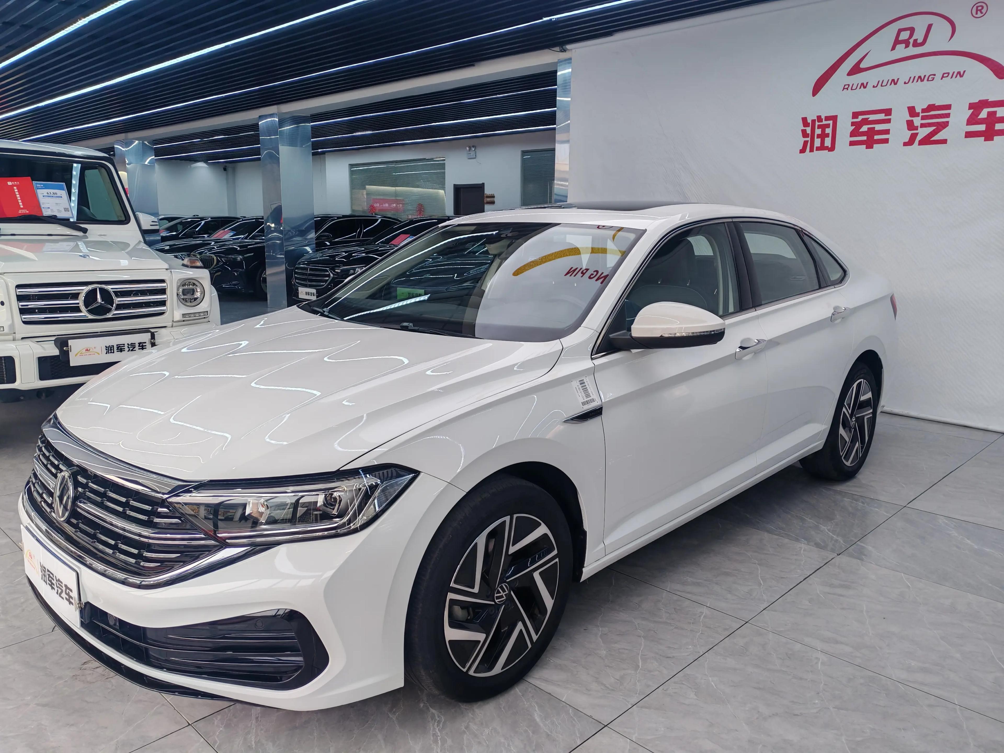 Volkswagen Sagitar 2023 г. 19800 км.