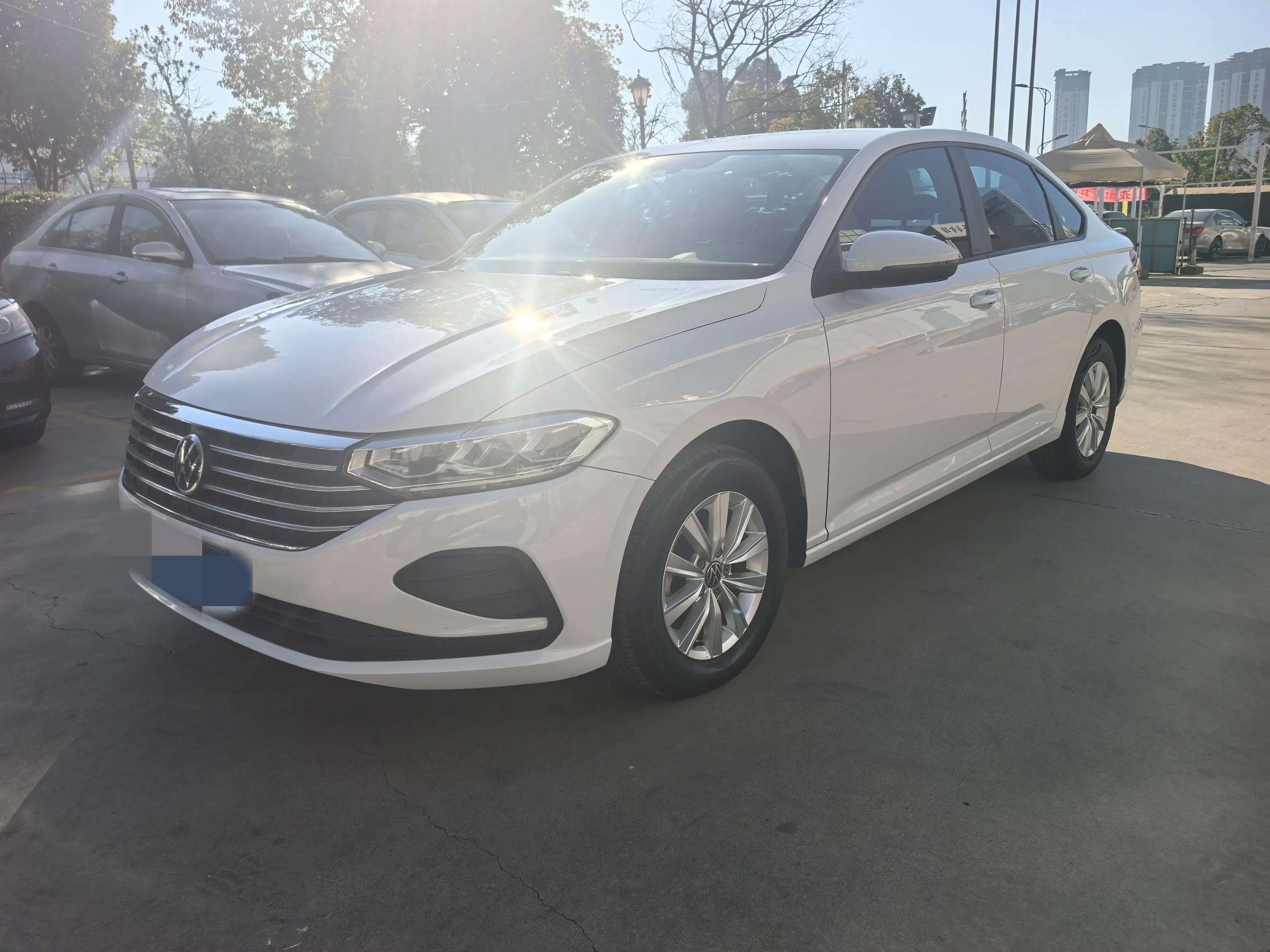 Volkswagen Lavida 2023 г. 55060 км.