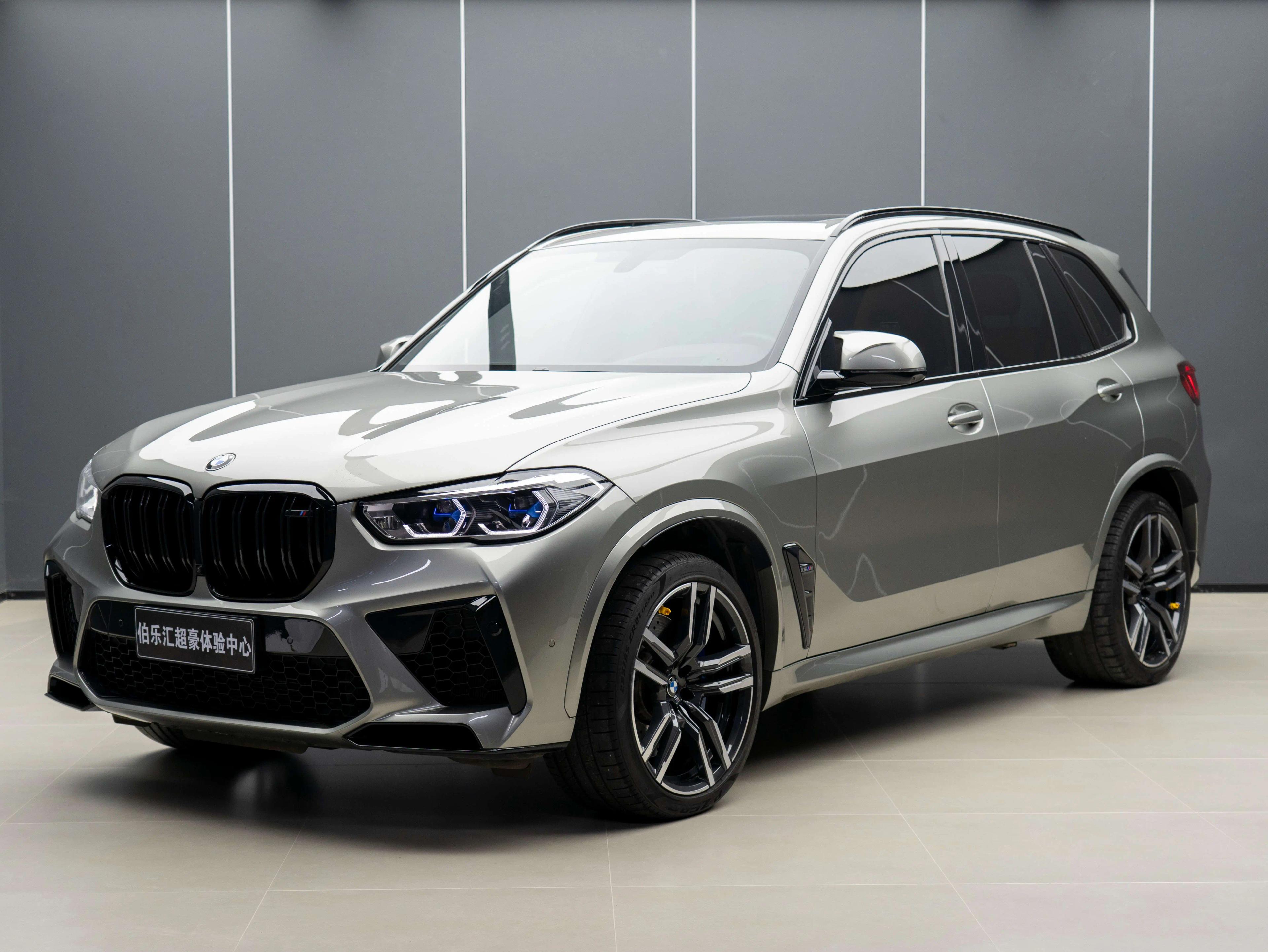BMW X5M 2021 г. 20057 км.