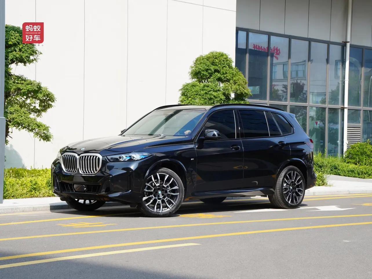 BMW X5 2024 г. 11075 км.