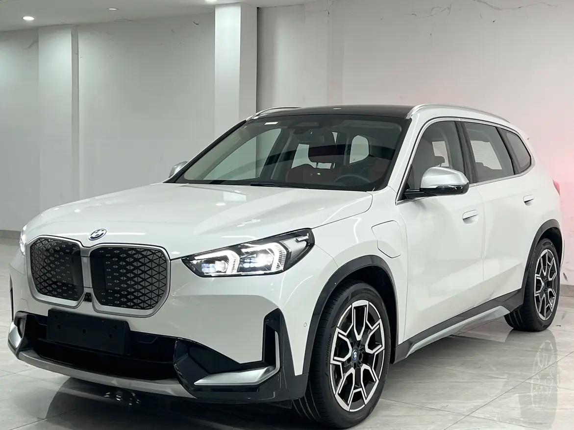 BMW iX1 2023 г. 19091 км.