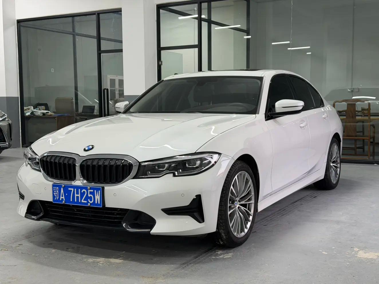 BMW 3 Series 2021 г. 13500 км.