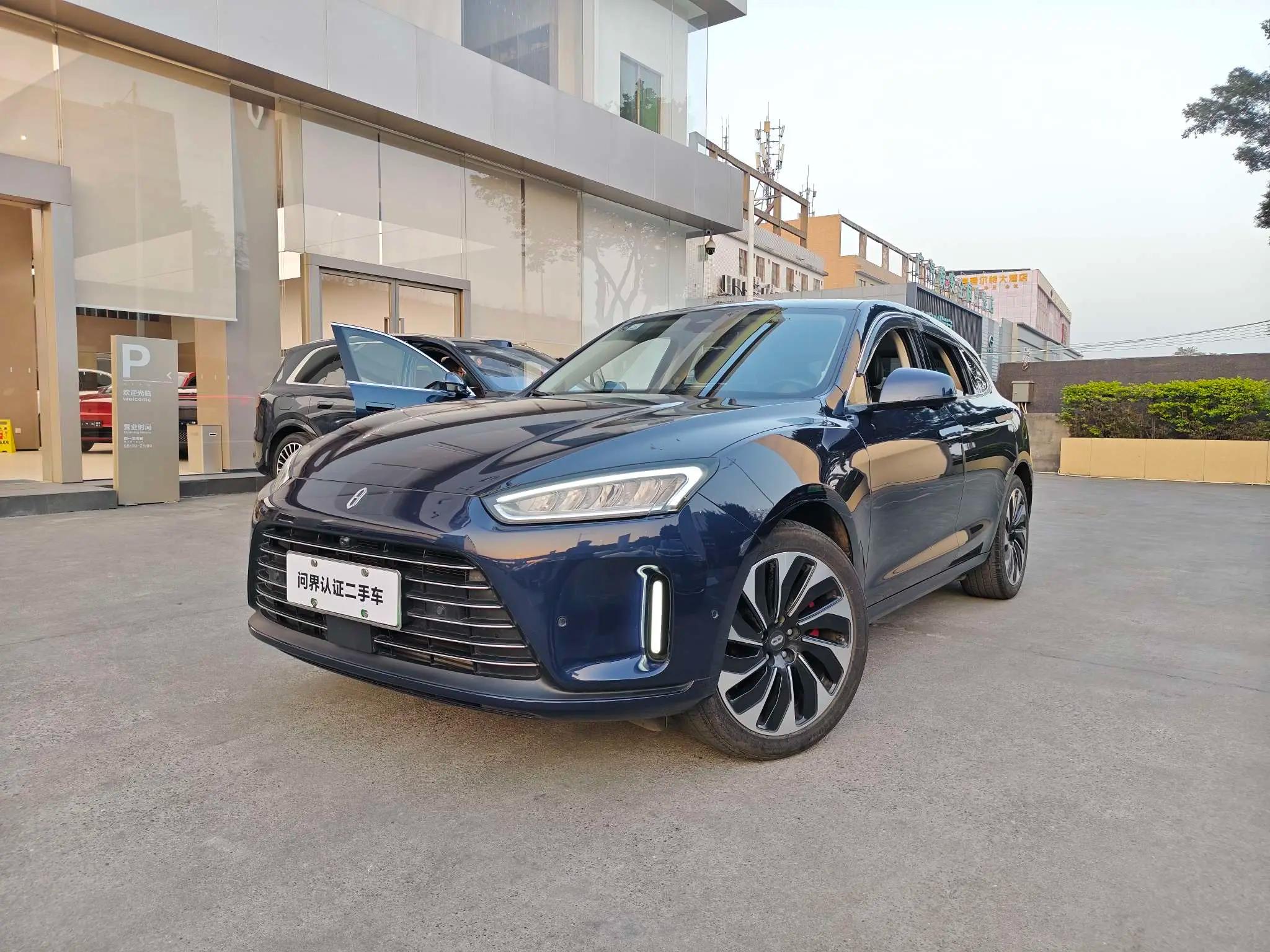 AITO M5 2022 г. 71125 км.