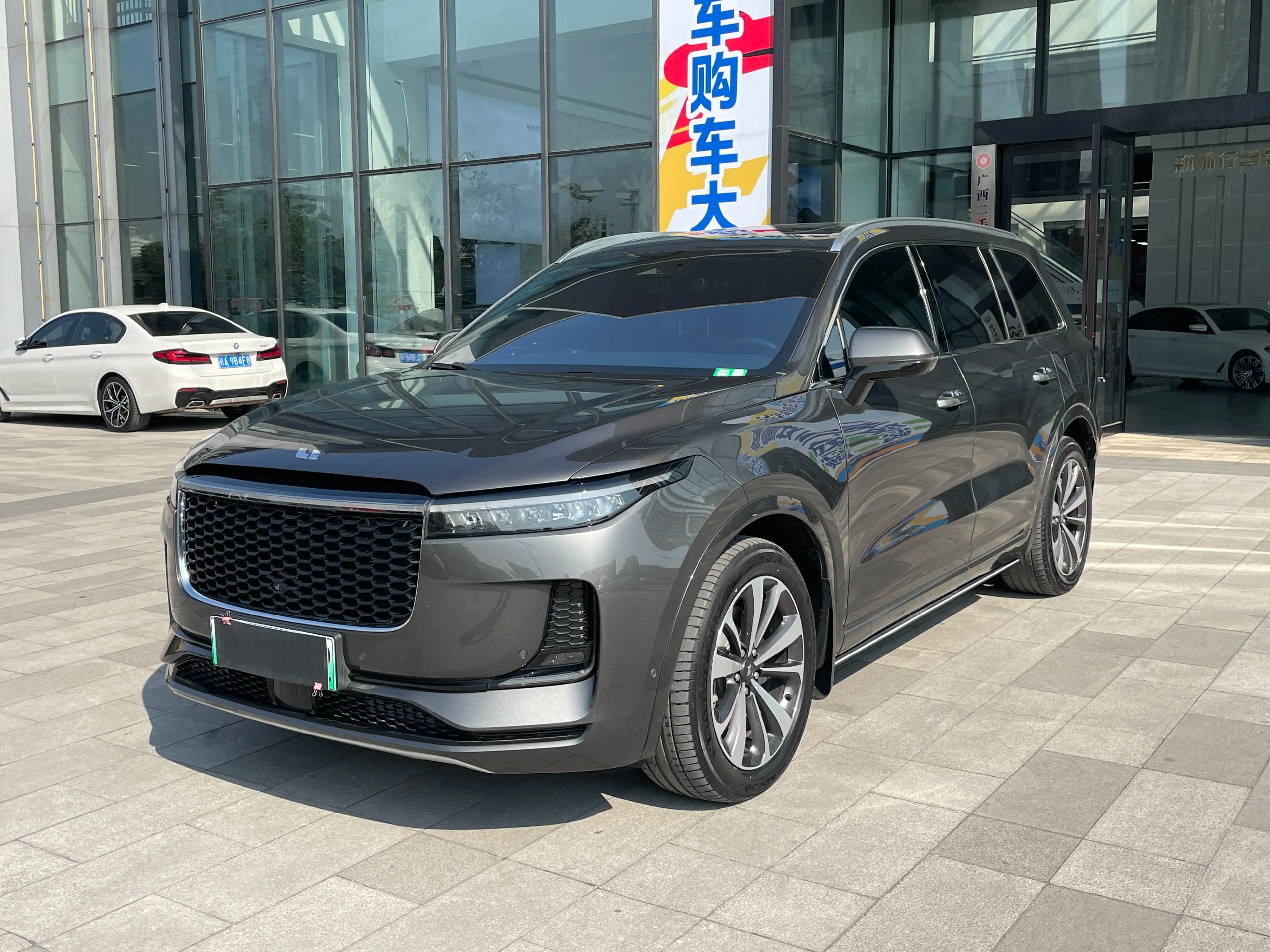 Lixiang ONE 2022 г. 58027 км.