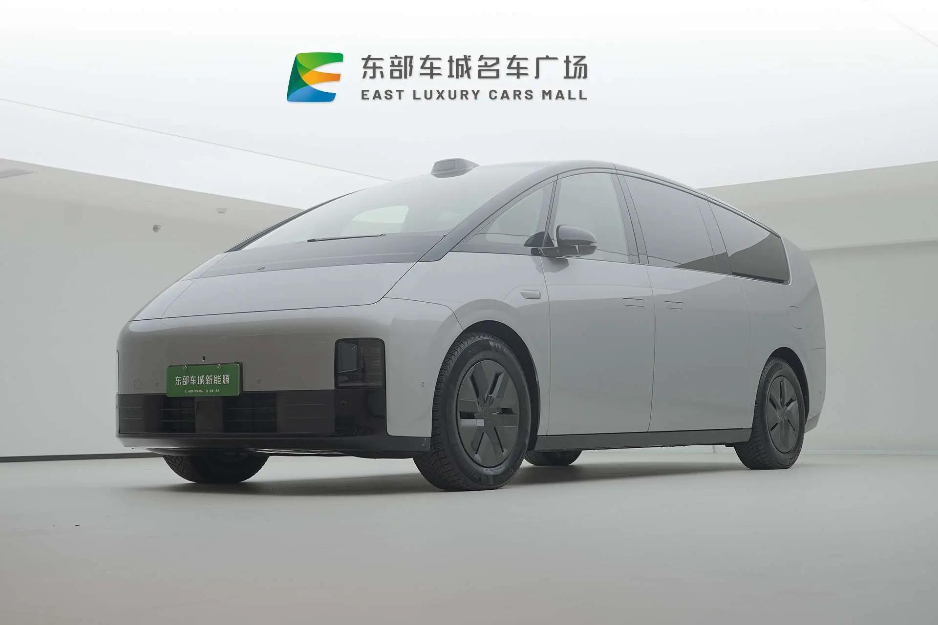 Lixiang MEGA 2024 г. 7052 км.