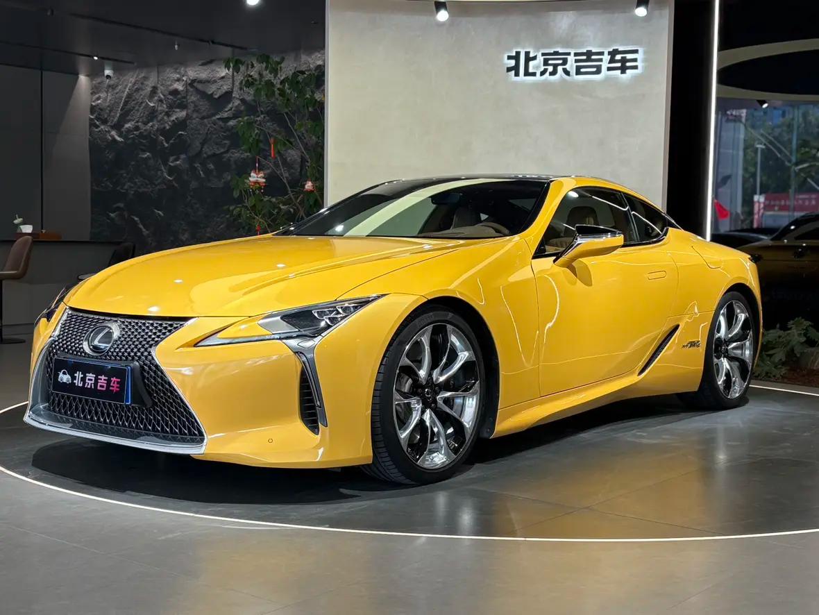 Lexus LC 2021 г. 57906 км.