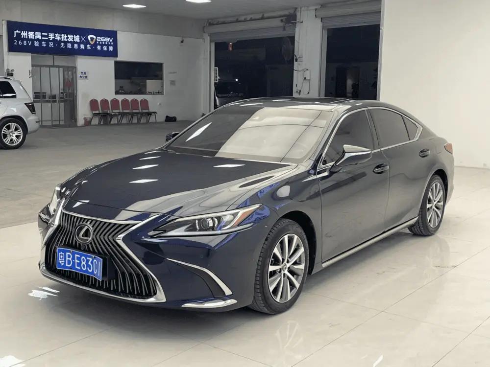 Lexus ES 2021 г. 24518 км.